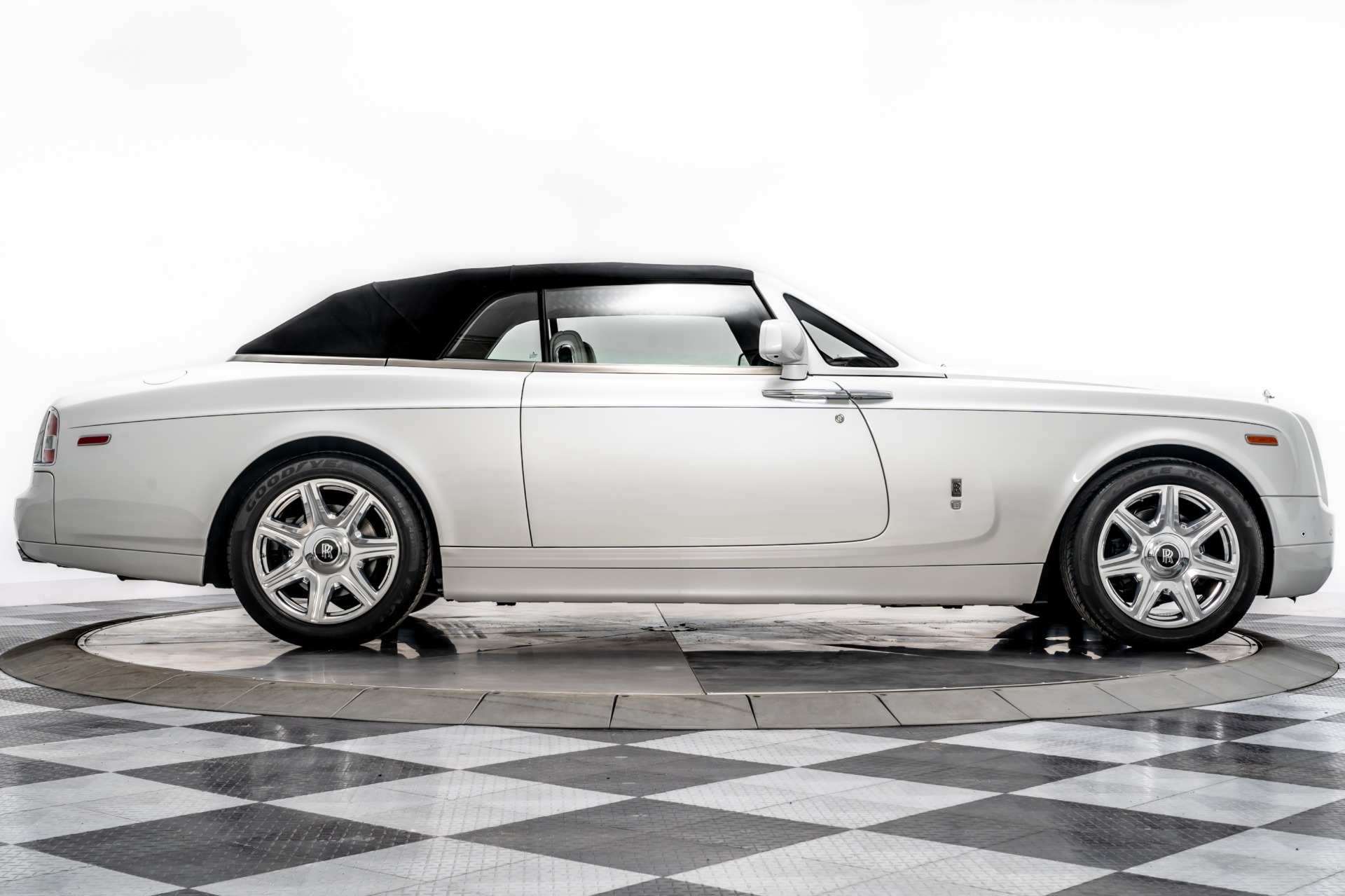 New 2017 RollsRoyce Phantom Drophead Coupe For Sale Sold  Lamborghini  Gold Coast Stock R318