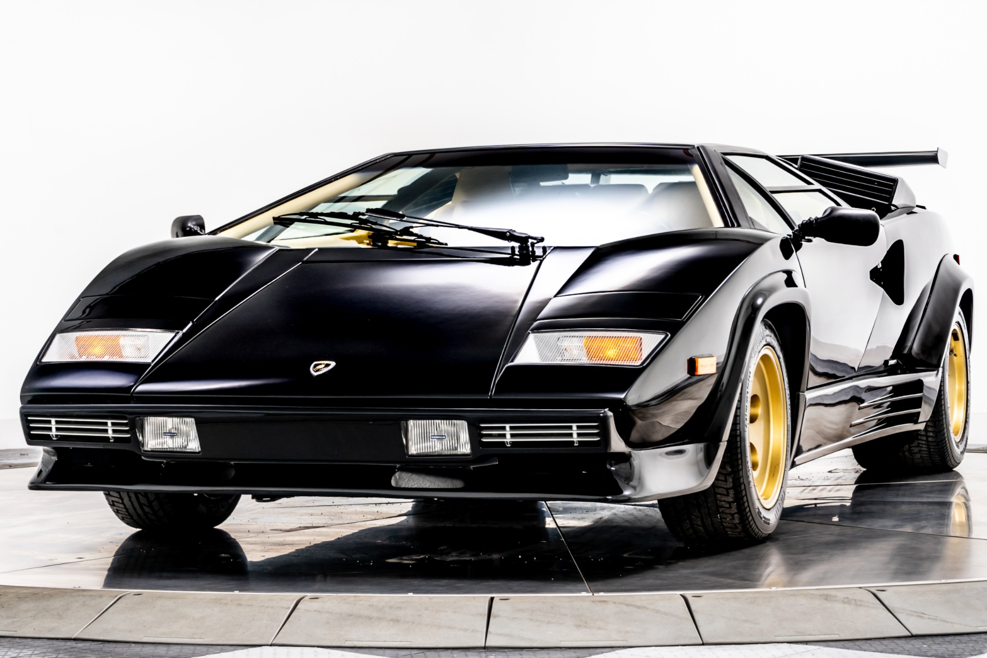 Used-1988-Lamborghini-Countach-1616187799.jpg