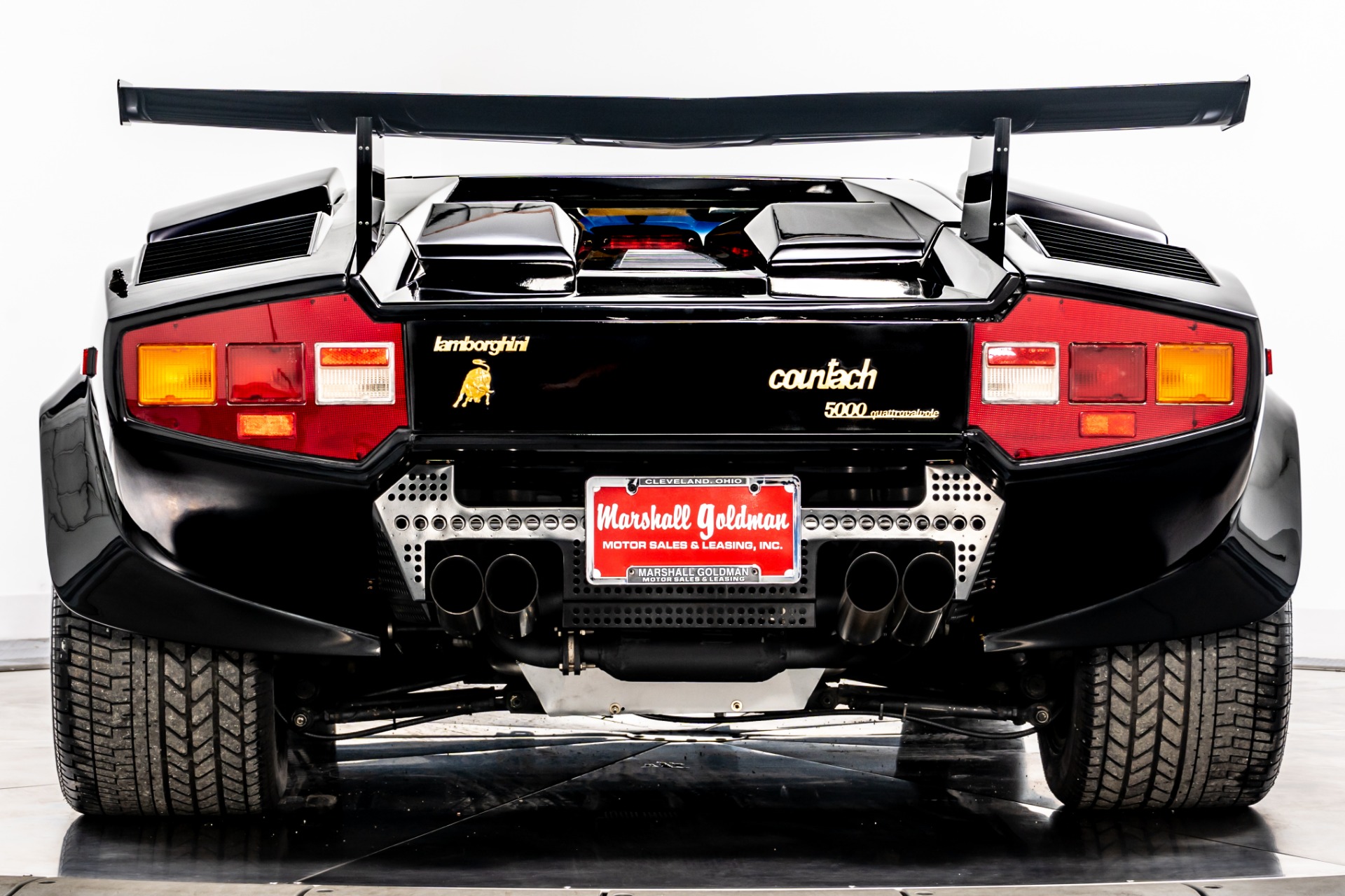 Used-1988-Lamborghini-Countach-1616187799.jpg