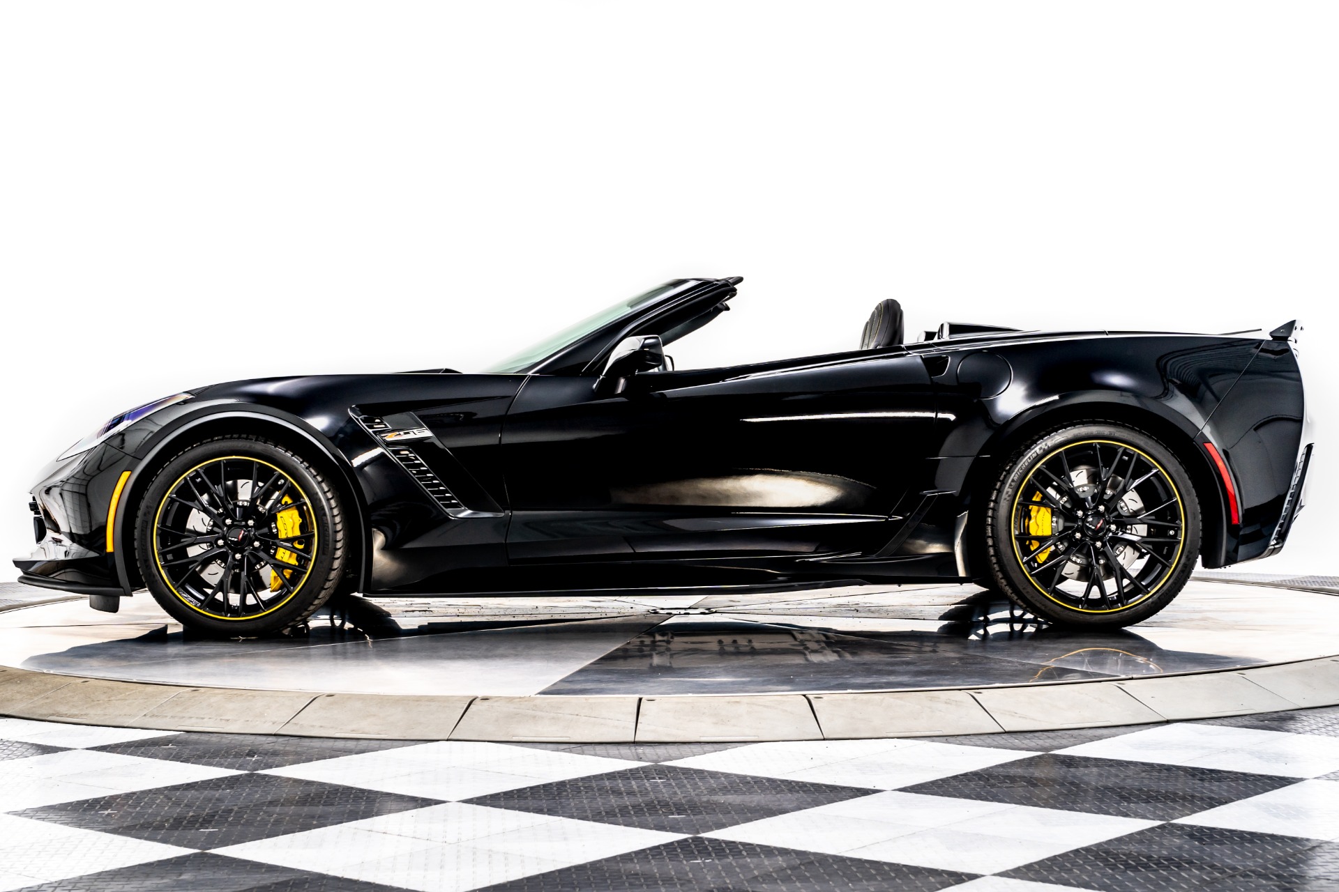 Used 2018 Chevrolet Corvette Z06 3LZ Convertible in Black For Sale