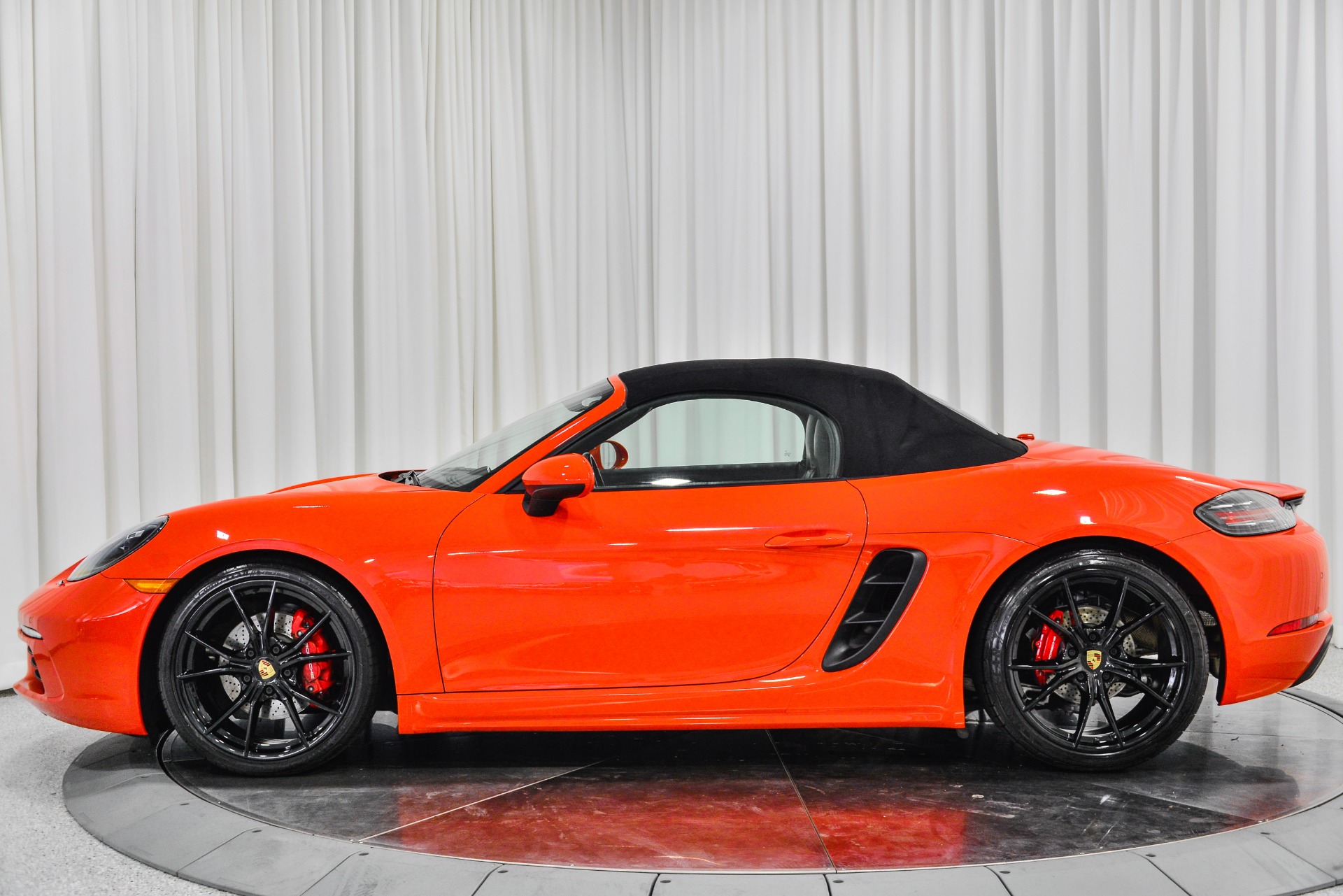 Used 2017 Porsche 718 Boxster S in Lava Orange For Sale (Sold