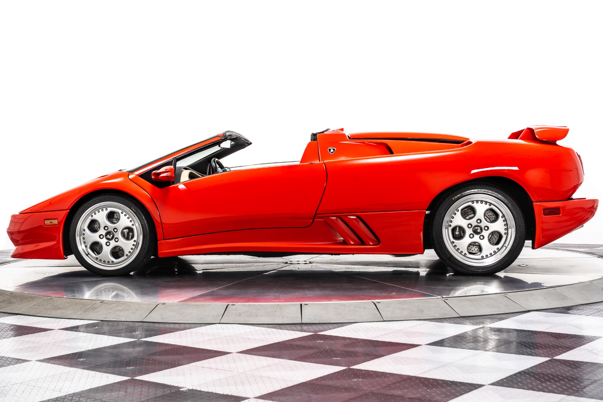 Used 1999 Lamborghini Diablo VT Roadster in Smalto Rosso For