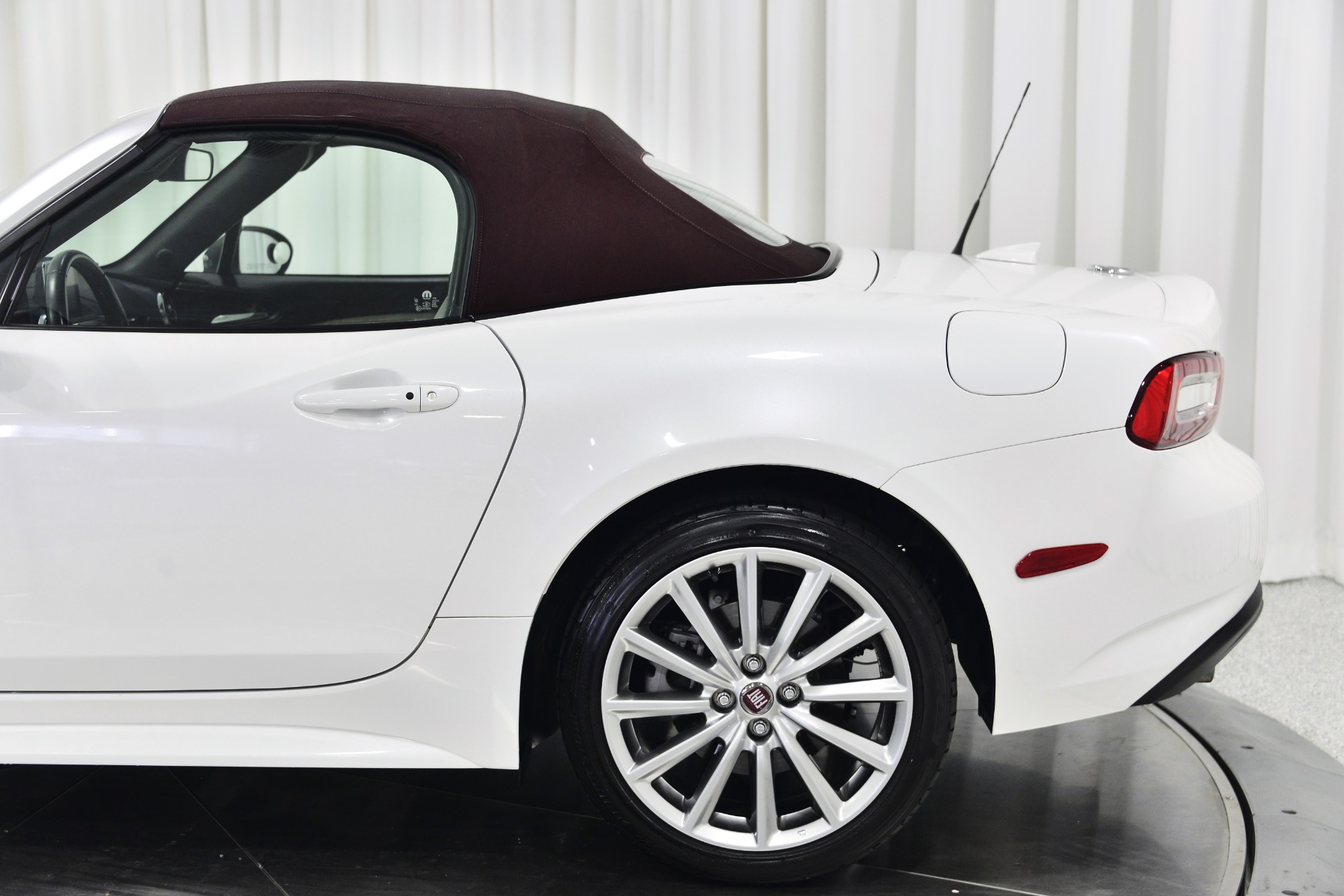 Used 18 Fiat 124 Spider Lusso Red Top For Sale Sold Marshall Goldman Motor Sales Stock Bmdaft Used 18 Fiat 124 Spider Lusso Red Top For Sale Sold Marshall Goldman Motor Sales Stock Bmdaft