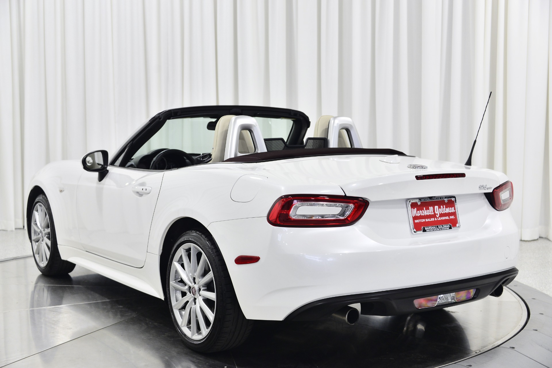 Used 18 Fiat 124 Spider Lusso Red Top For Sale Sold Marshall Goldman Motor Sales Stock Bmdaft Used 18 Fiat 124 Spider Lusso Red Top For Sale Sold Marshall Goldman Motor Sales Stock Bmdaft