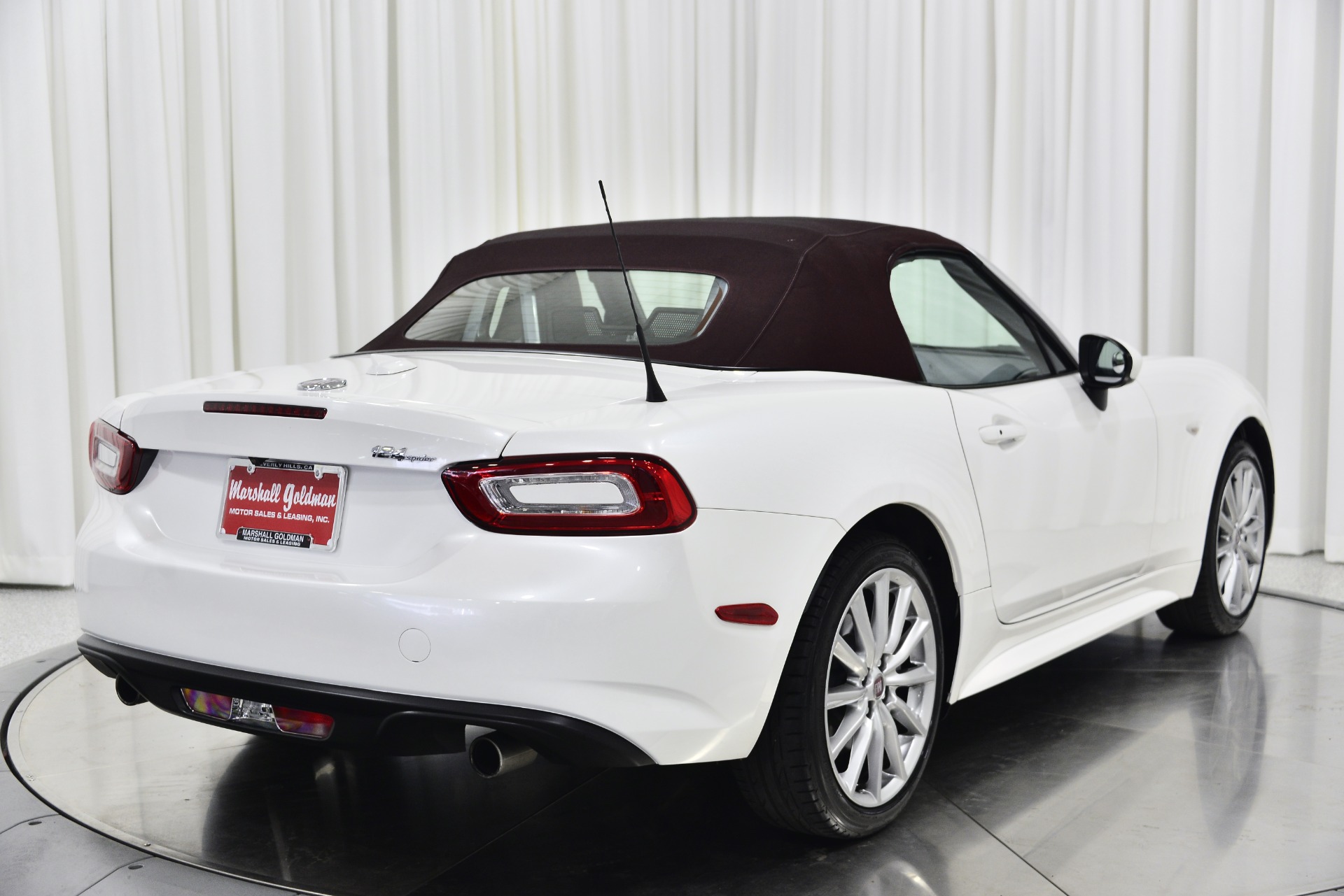 Used 18 Fiat 124 Spider Lusso Red Top For Sale Sold Marshall Goldman Motor Sales Stock Bmdaft Used 18 Fiat 124 Spider Lusso Red Top For Sale Sold Marshall Goldman Motor Sales Stock Bmdaft