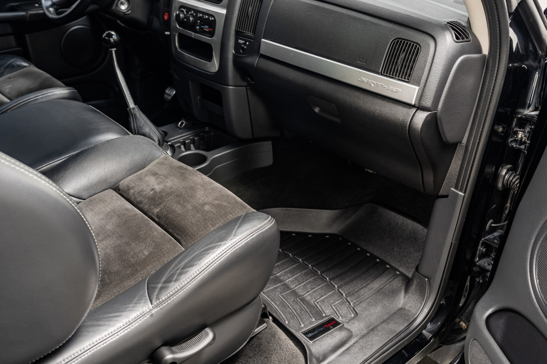 Update 147+ 2005 dodge ram 1500 interior tnbvietnam.edu.vn