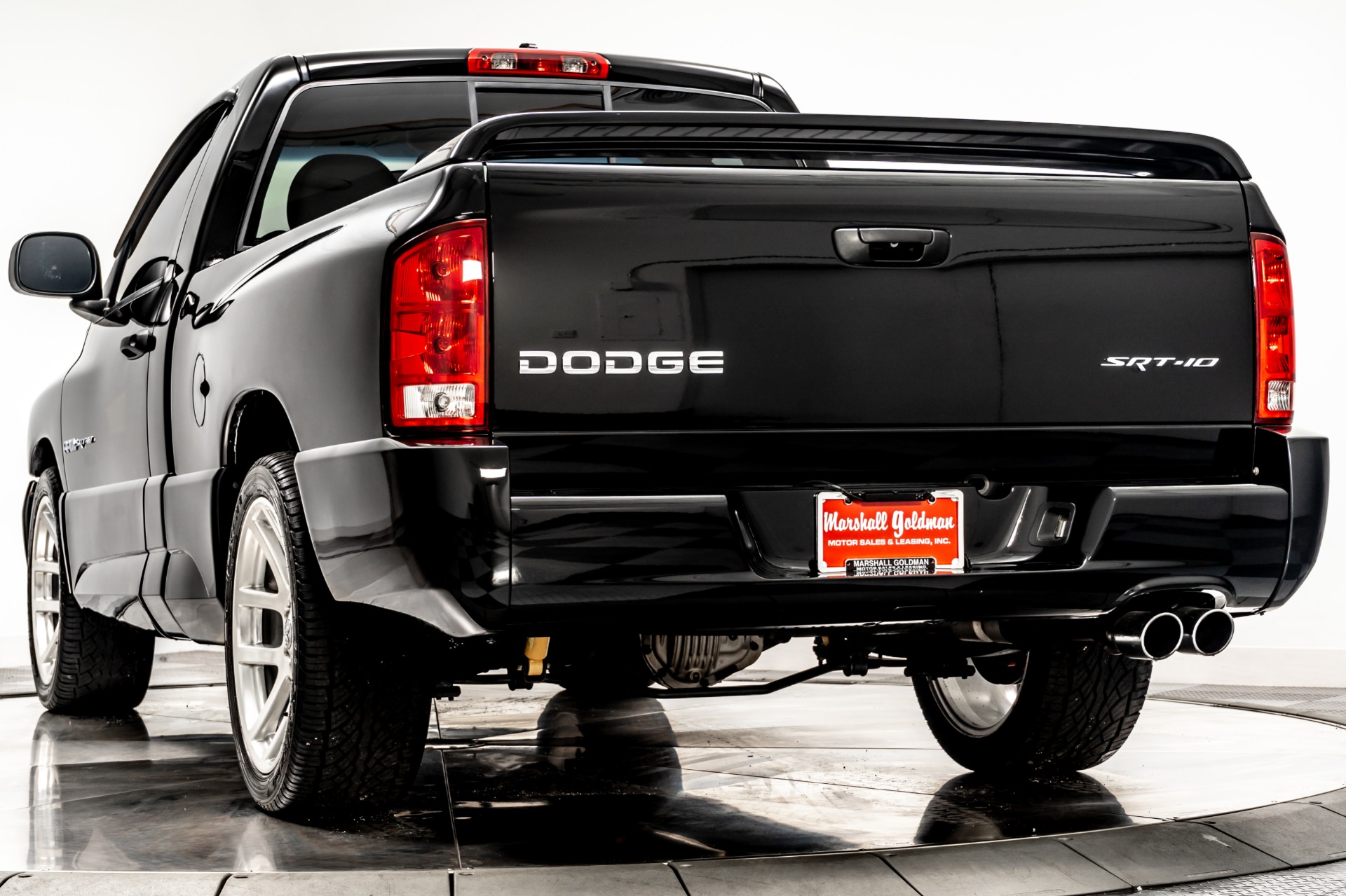 黒モデルのスパーク　ダッジラム　DODGE RAM SRT-10　新品　V10 黒モデルのスパーク ダッジラム DODGE RAM SRT-10 新品 V10