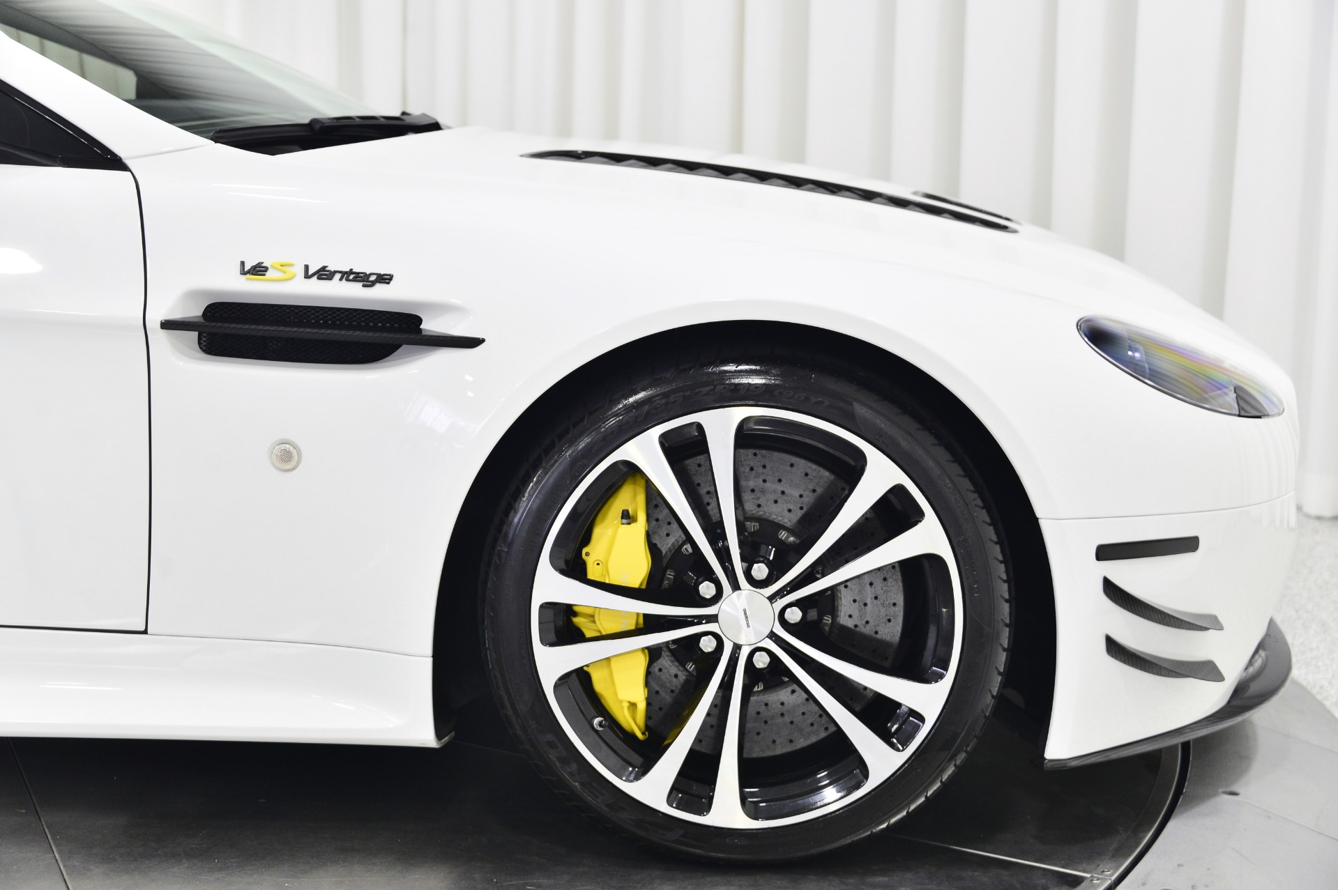 Used 2015 Aston Martin V12 Vantage For Sale (Sold) | Marshall 