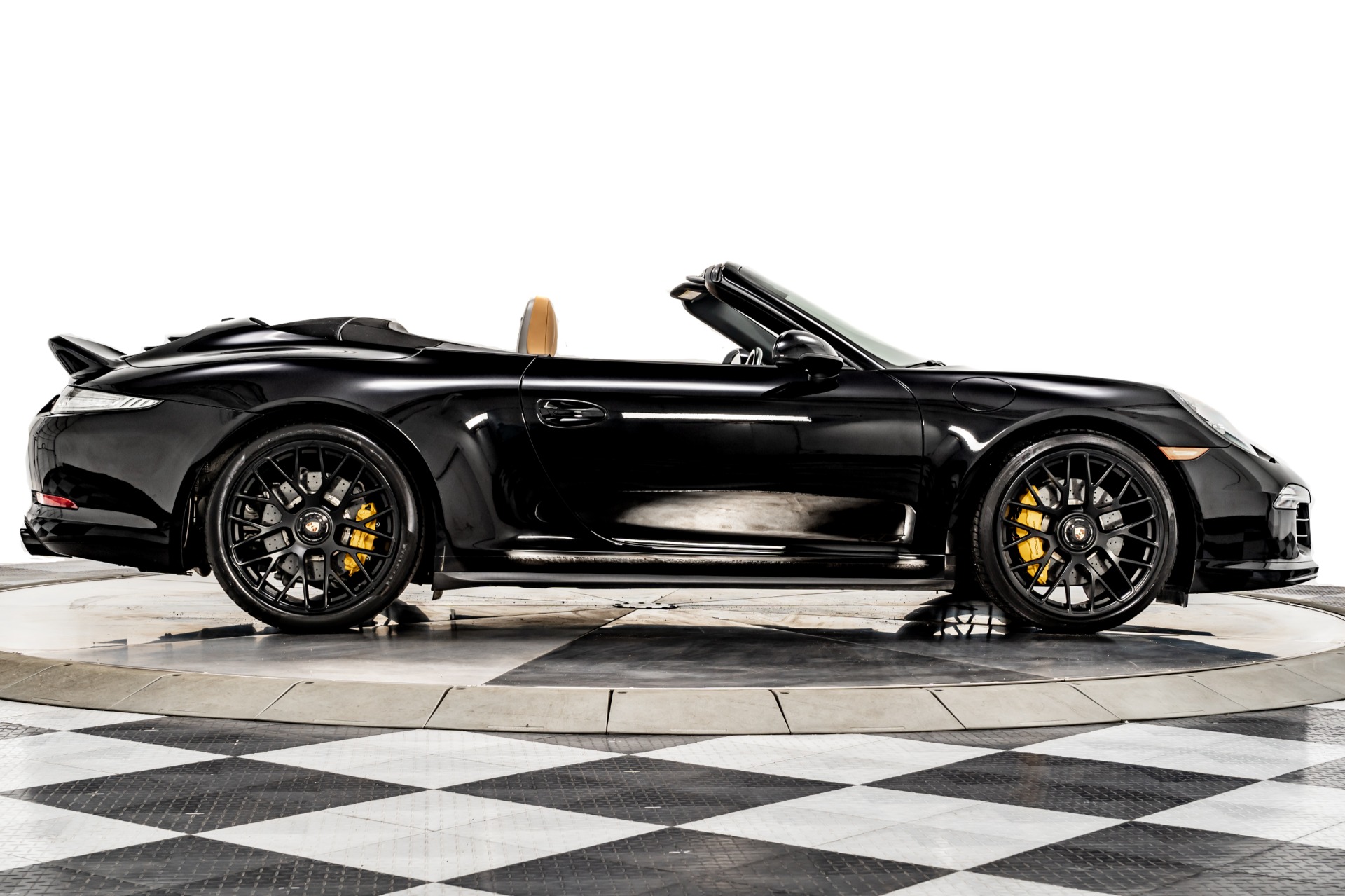 Used 2015 Porsche 911 Carrera 4 GTS Cabriolet For Sale (Sold) | Marshall Goldman Motor Sales Stock #W22358 Used 2015 Porsche 911 Carrera 4 GTS Cabriolet For Sale (Sold) | Marshall Goldman Motor Sales Stock #W22358