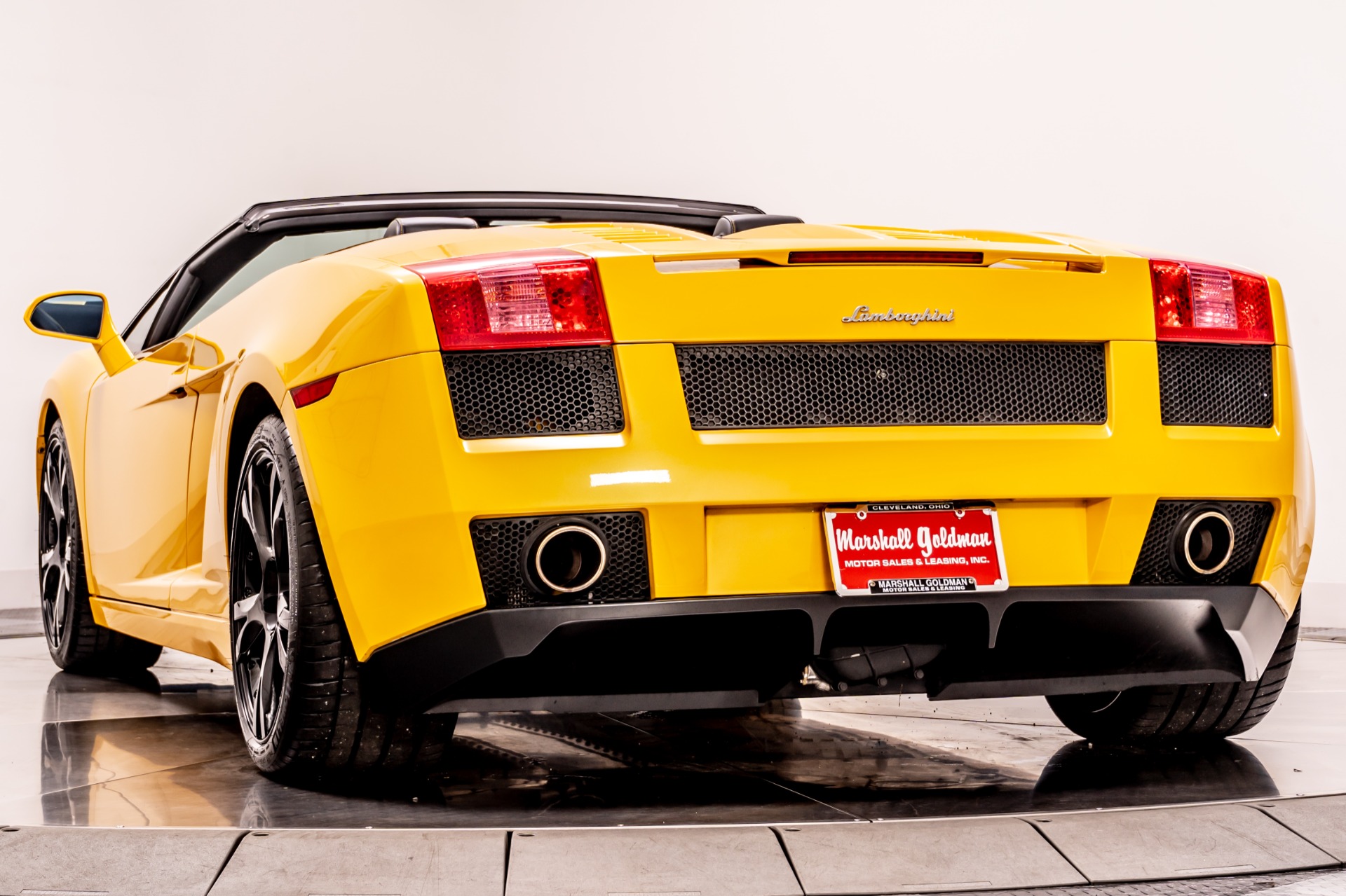 Used 2006 Lamborghini Gallardo Spyder in Giallo Midas For Sale