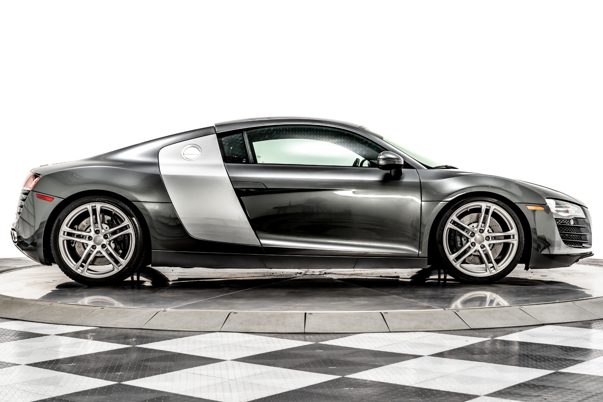 Audi R8 Black And Silver