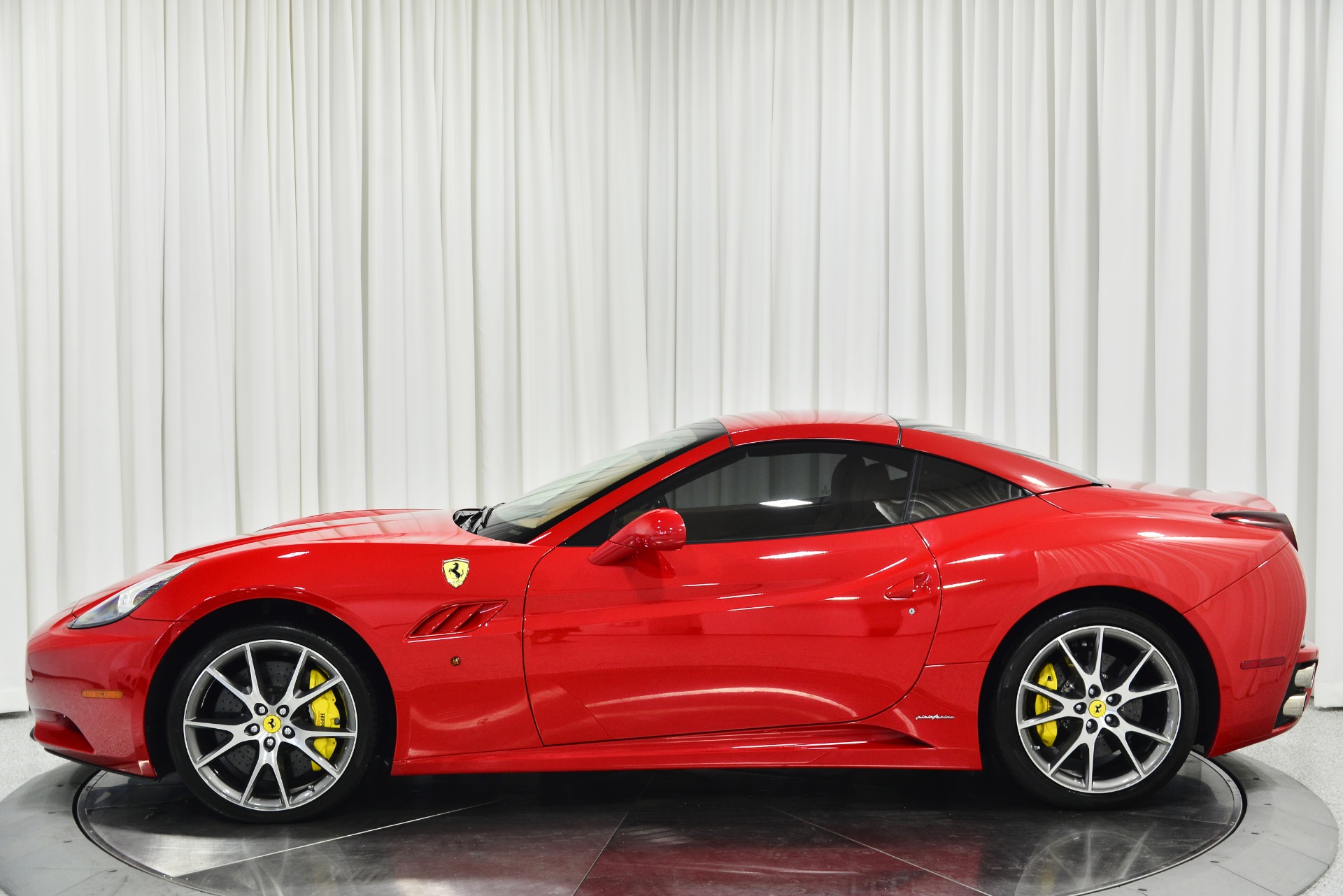 Used 2010 Ferrari California in Rosso Corsa For Sale (Sold