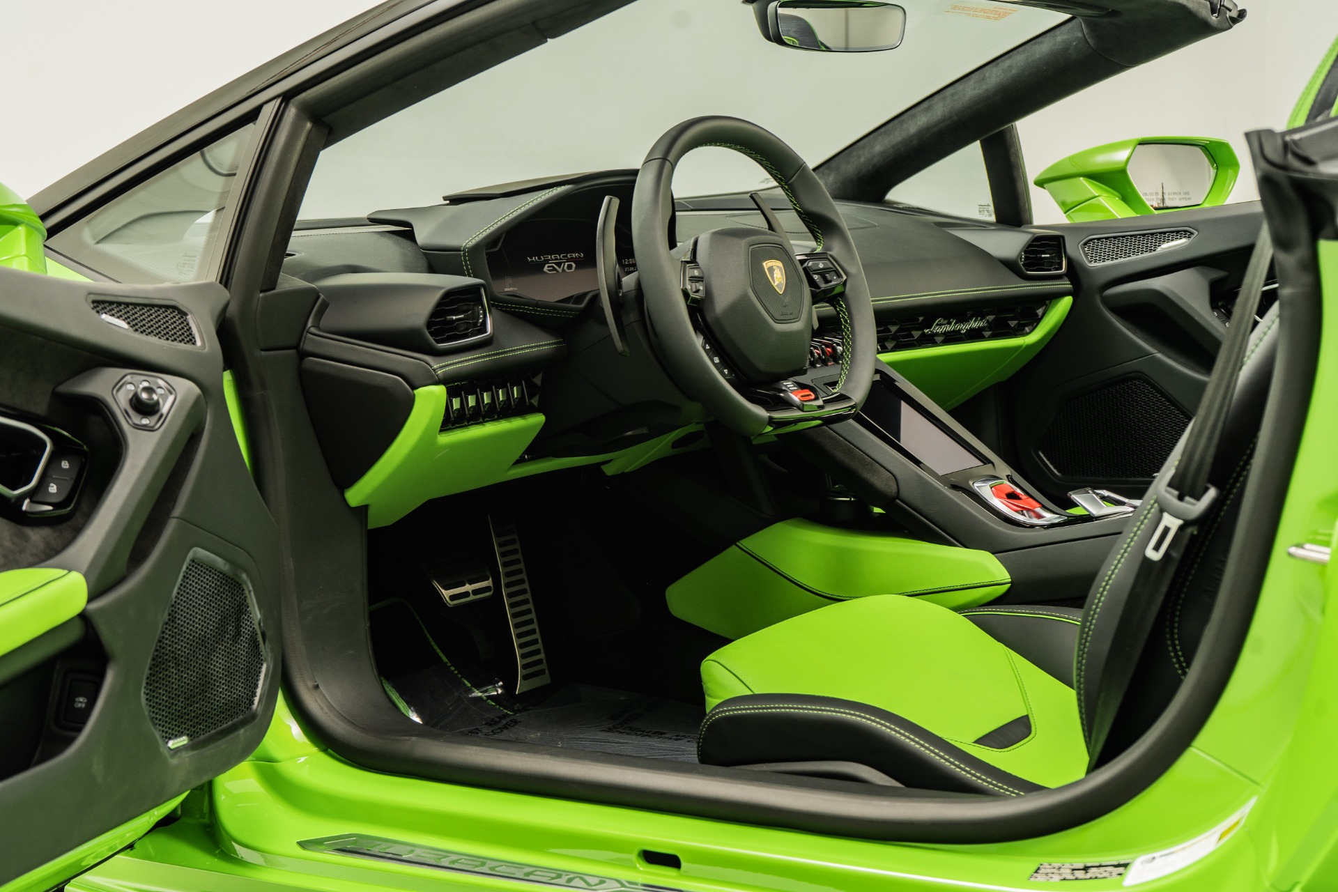 Lamborghini Huracan Green Interior lamborghini-huracan-green-interior