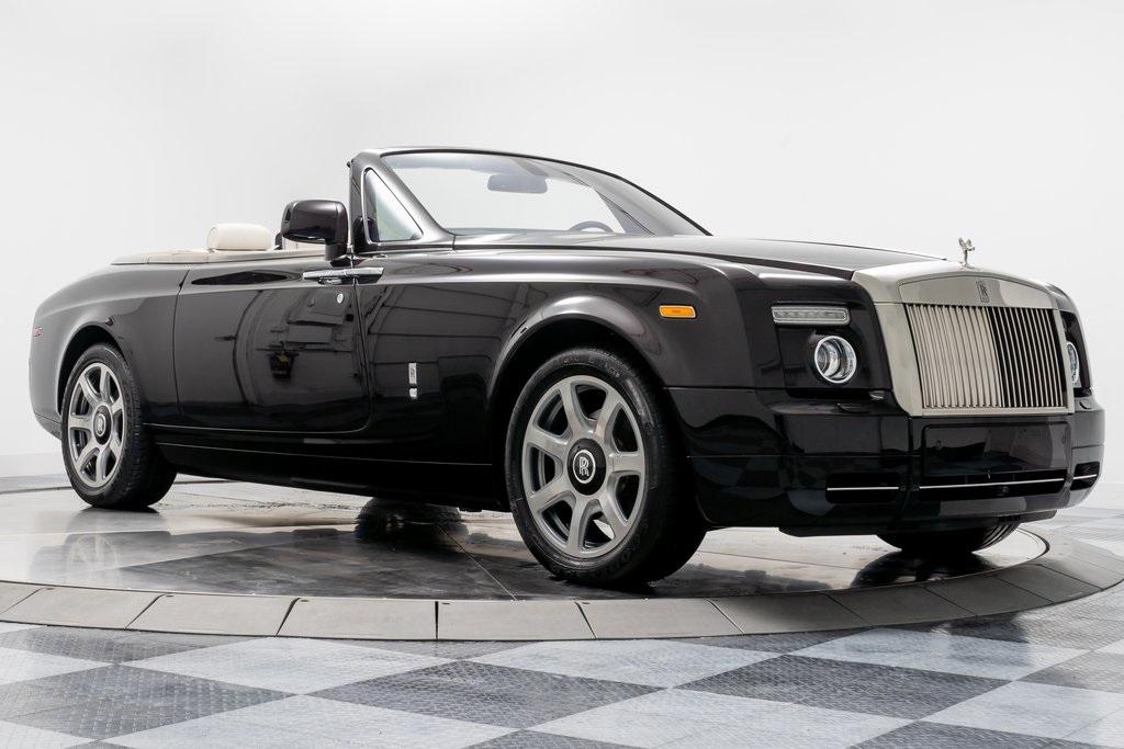 Khám phá RollsRoyce Phantom Rồng 133 chiếc toàn thế giới logo bằng vàng CafeAutoVn #35 Khám phá RollsRoyce Phantom Rồng 133 chiếc toàn thế giới logo bằng vàng CafeAutoVn