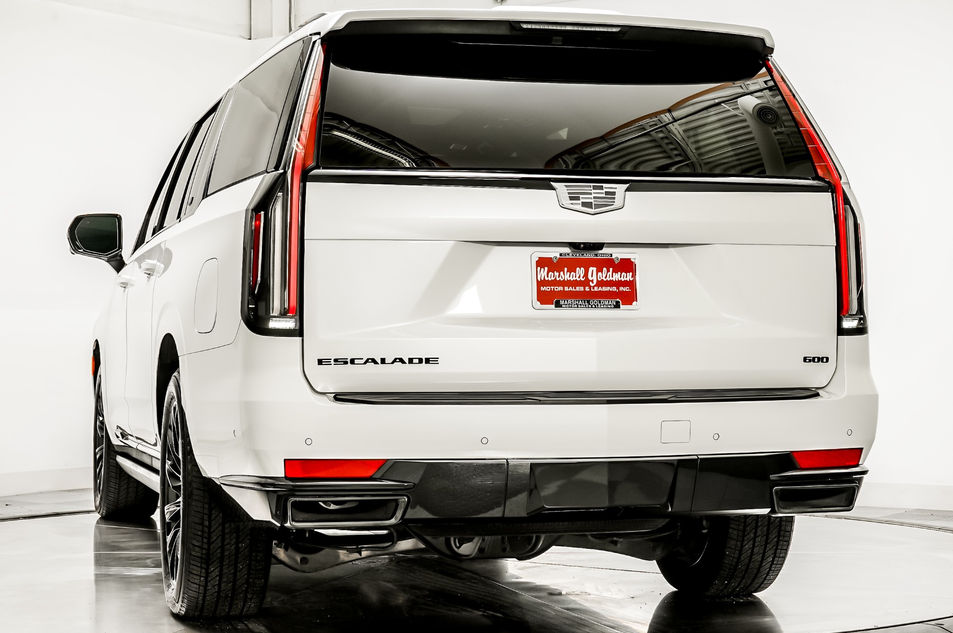 Used 2021 Cadillac Escalade ESV 4WD Sport Platinum in Crystal