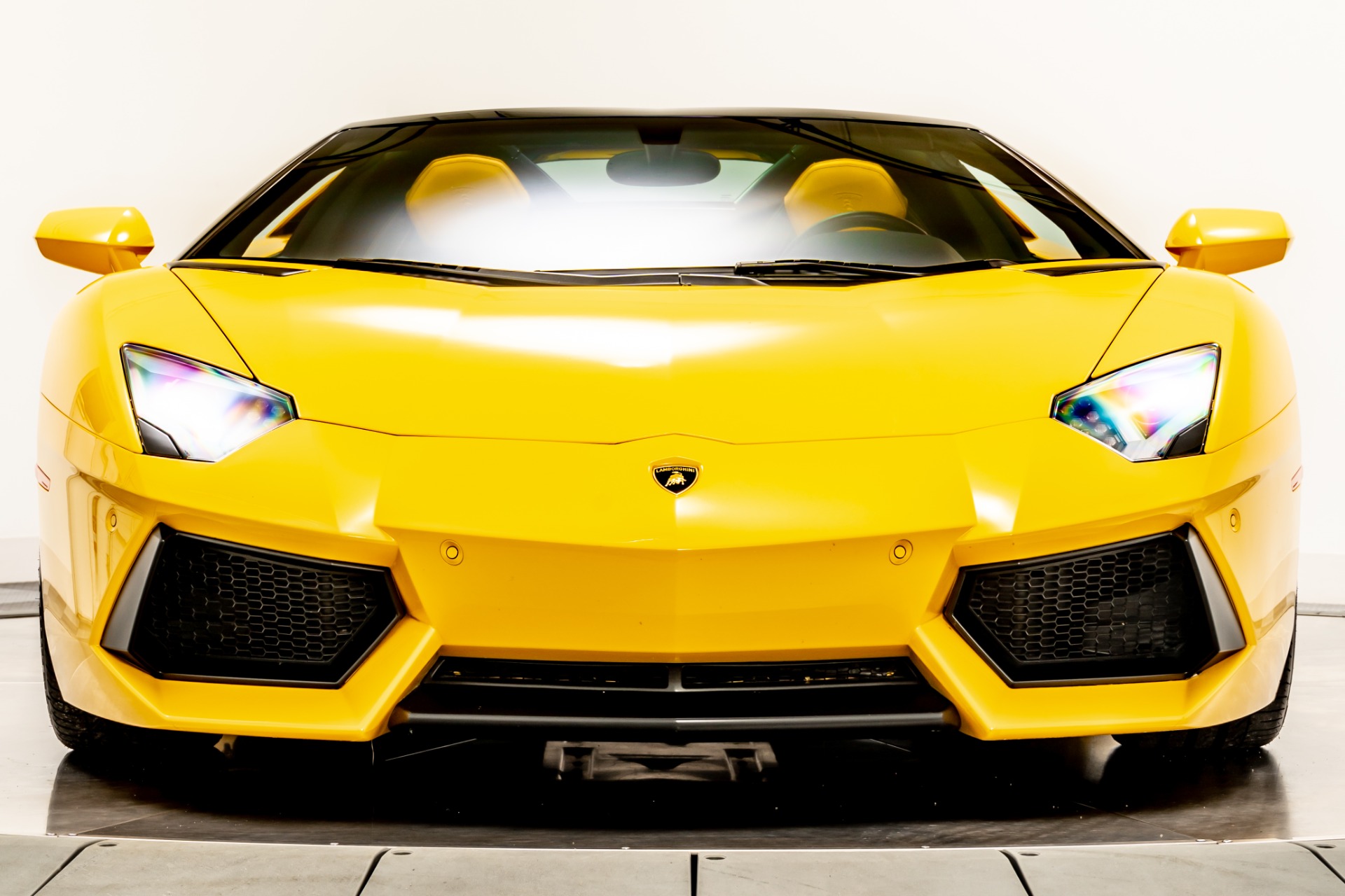 Used 2015 Lamborghini Aventador LP 700-4 Roadster in Giallo