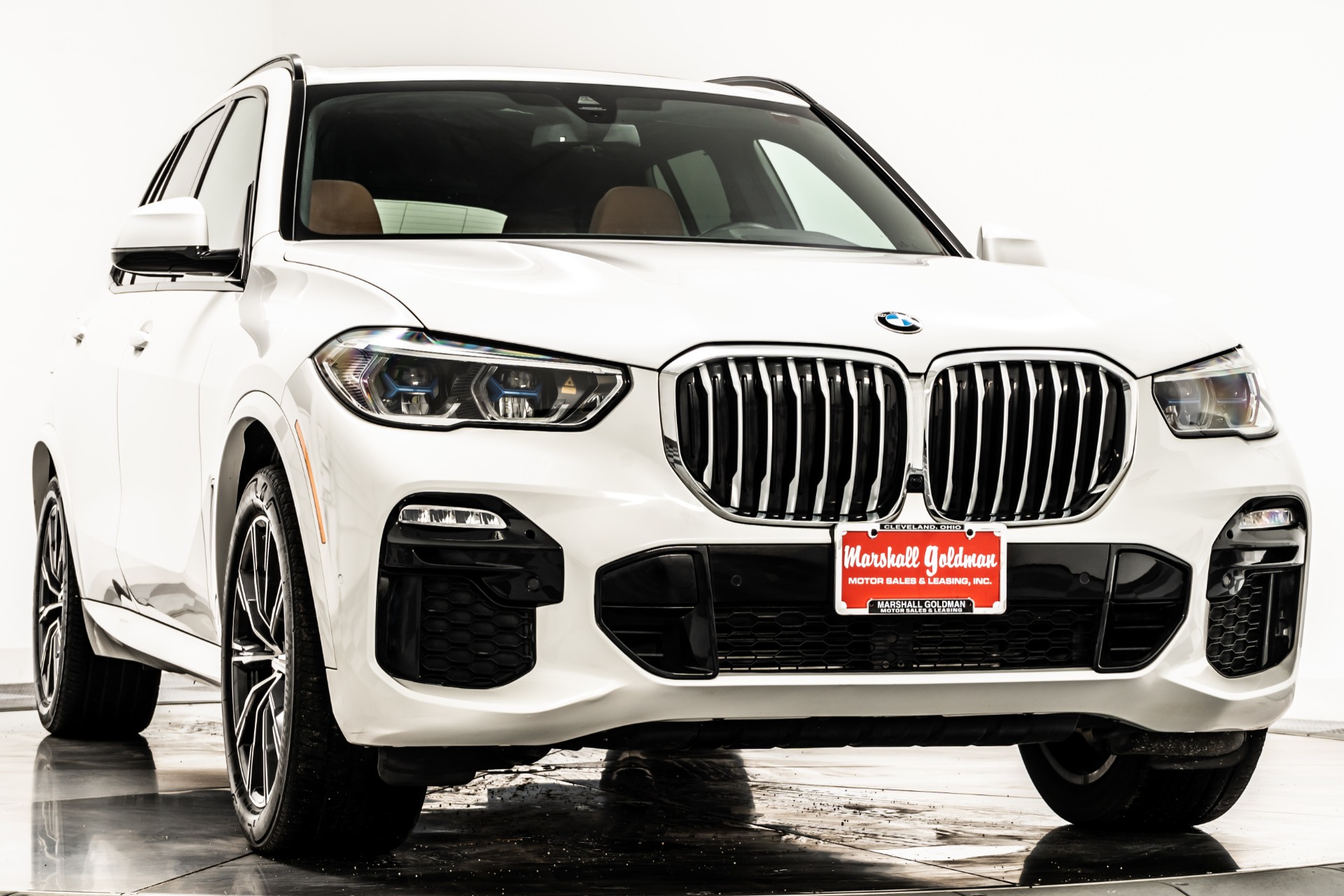 Used 2019 BMW X5 xDrive40i in Mineral White Metallic For Sale 