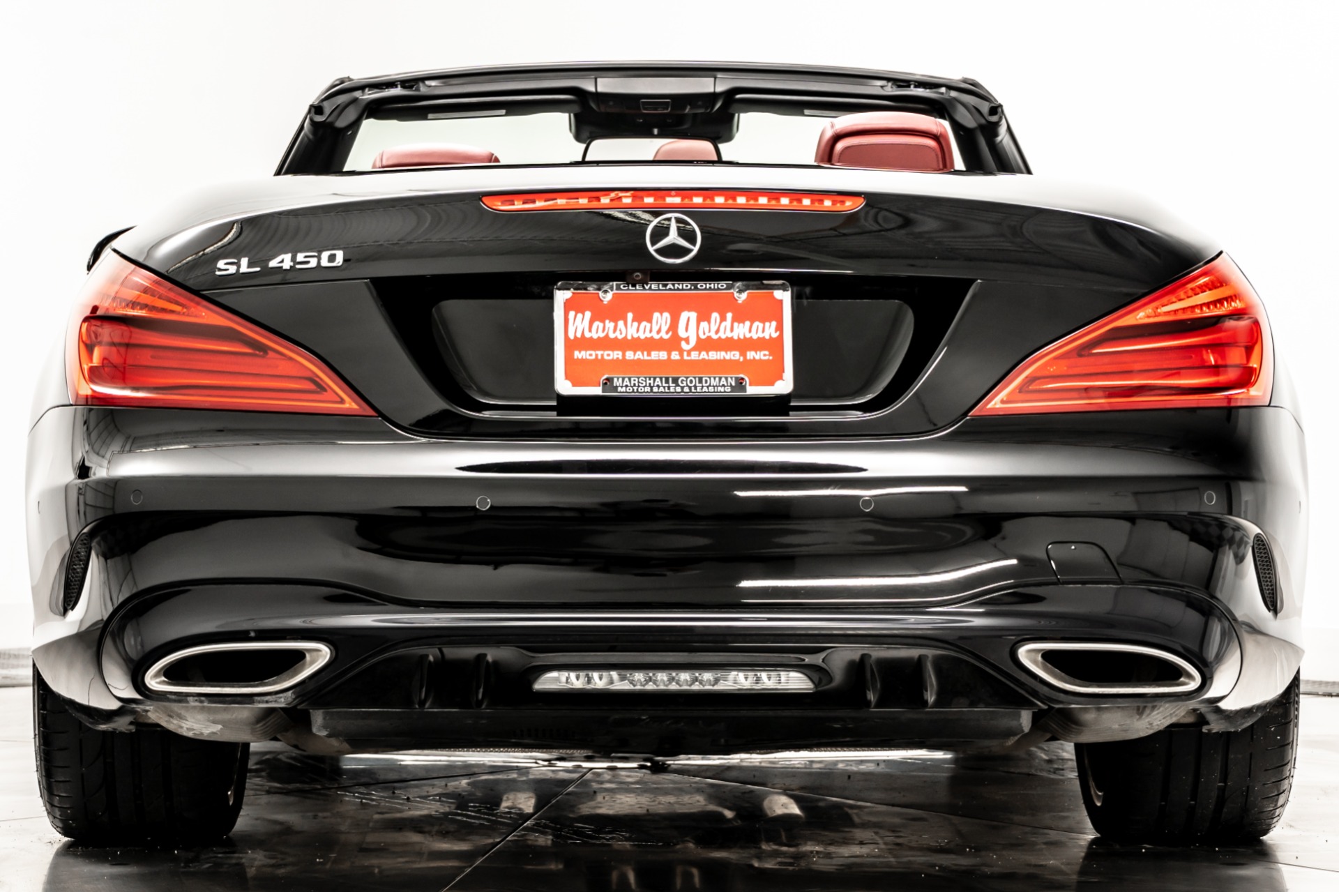 SPARK-MODEL S8180 Mercedes SL-Class 2017 (Iridium Silver