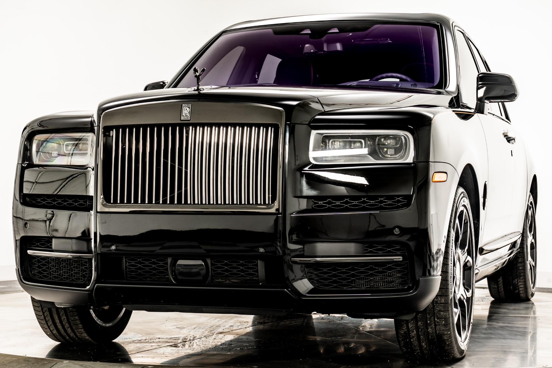 Full vehicle details of 2020 Rolls-Royce Cullinan Black Badge Cullinan  Black Black Black Badge Technical Fibre Veneer available for sale at Rolls- Royce Motor Cars Tokyo 4-1 Kioi-Cho,Chiyoda-Ku,Tokyo 102-0094 for €0