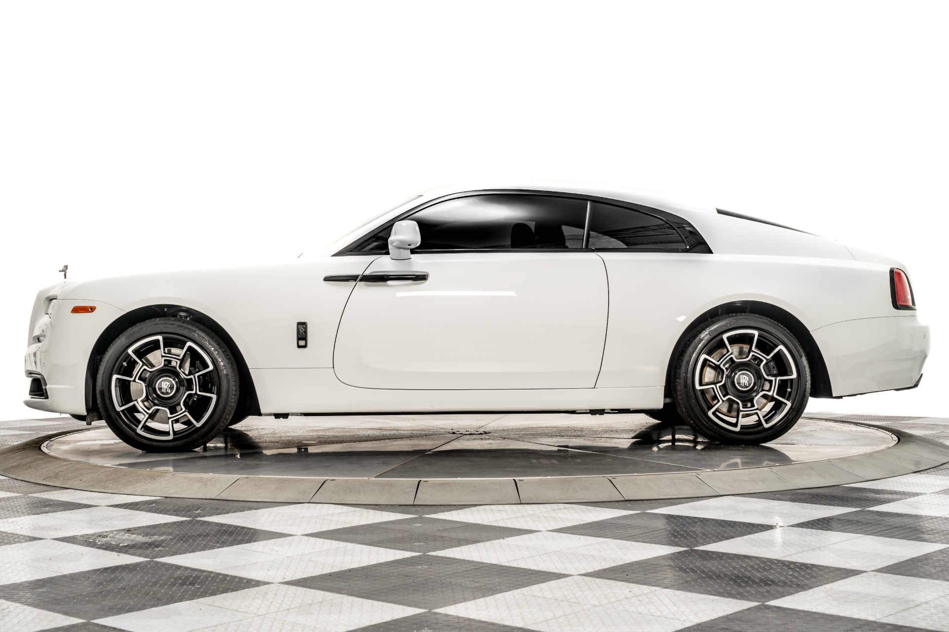 Used 2021 Rolls-Royce Wraith Black Badge in Arctic White For Sale