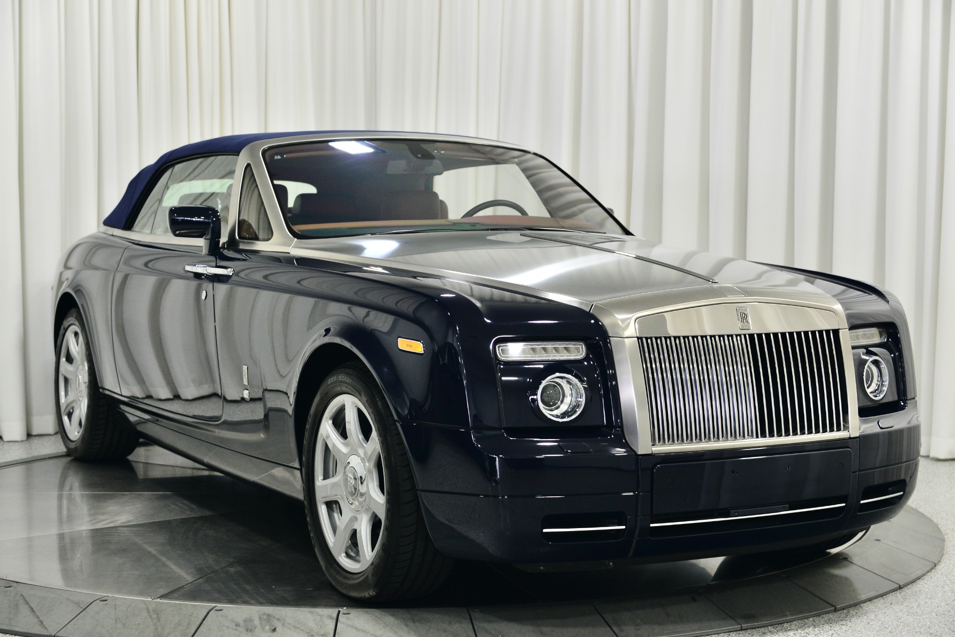 洋書 ROLLS ROYCE IN AMERICA 洋書 ROLLS ROYCE IN AMERICA Rolls-Royce Cars and SUVs