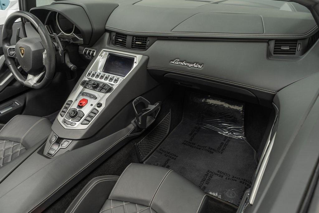 Lamborghini Aventador White Interior