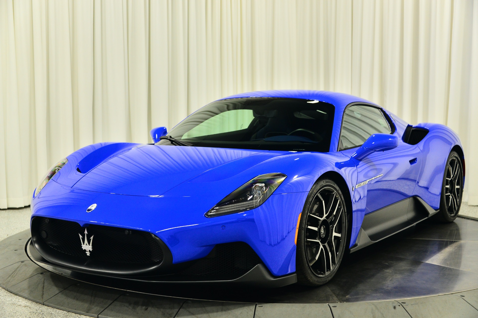 1:64 MC20 BLU INFINITO – US - Maserati Store