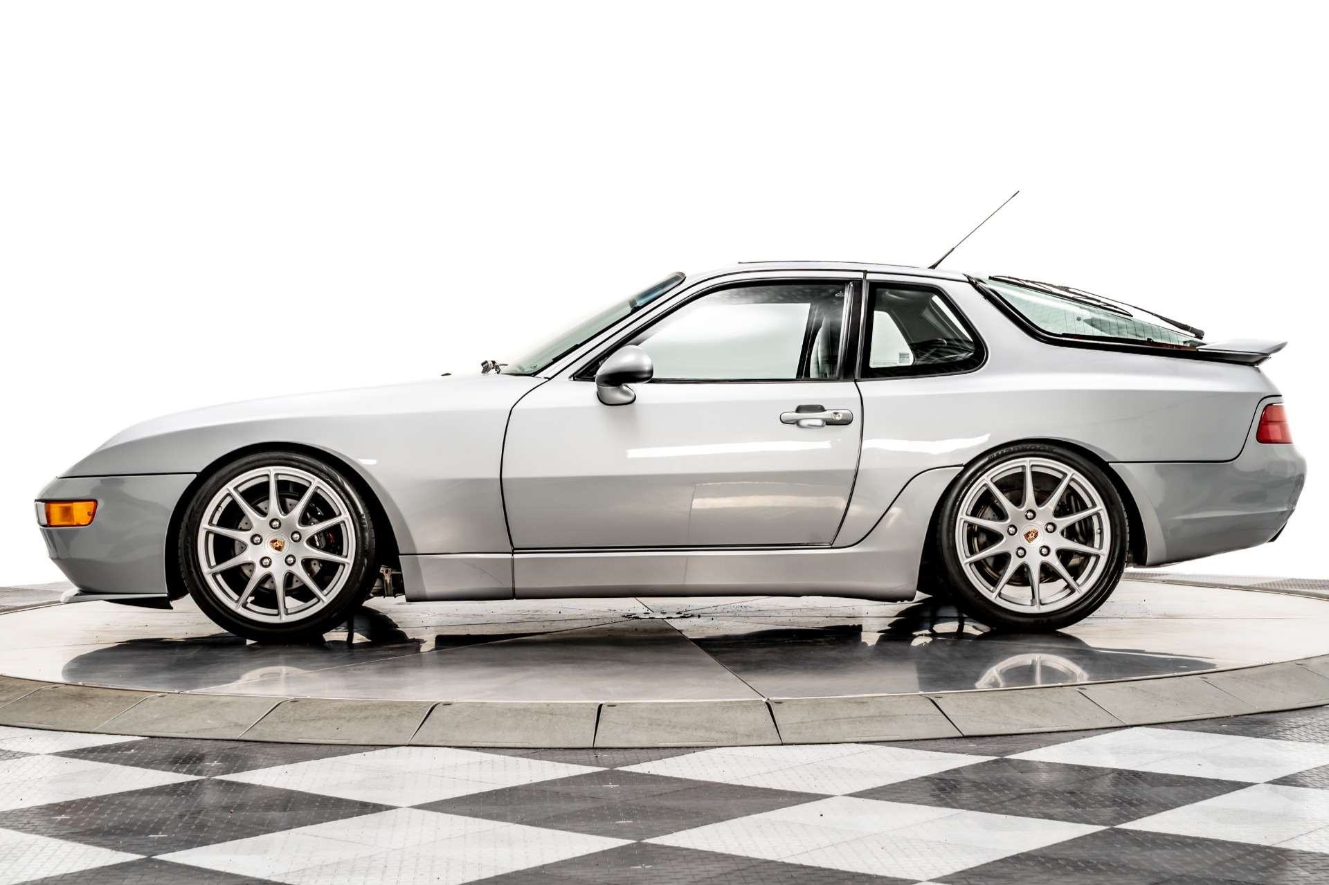 1992 Porsche 968 Coupe 6-Speed for sale on BaT Auctions