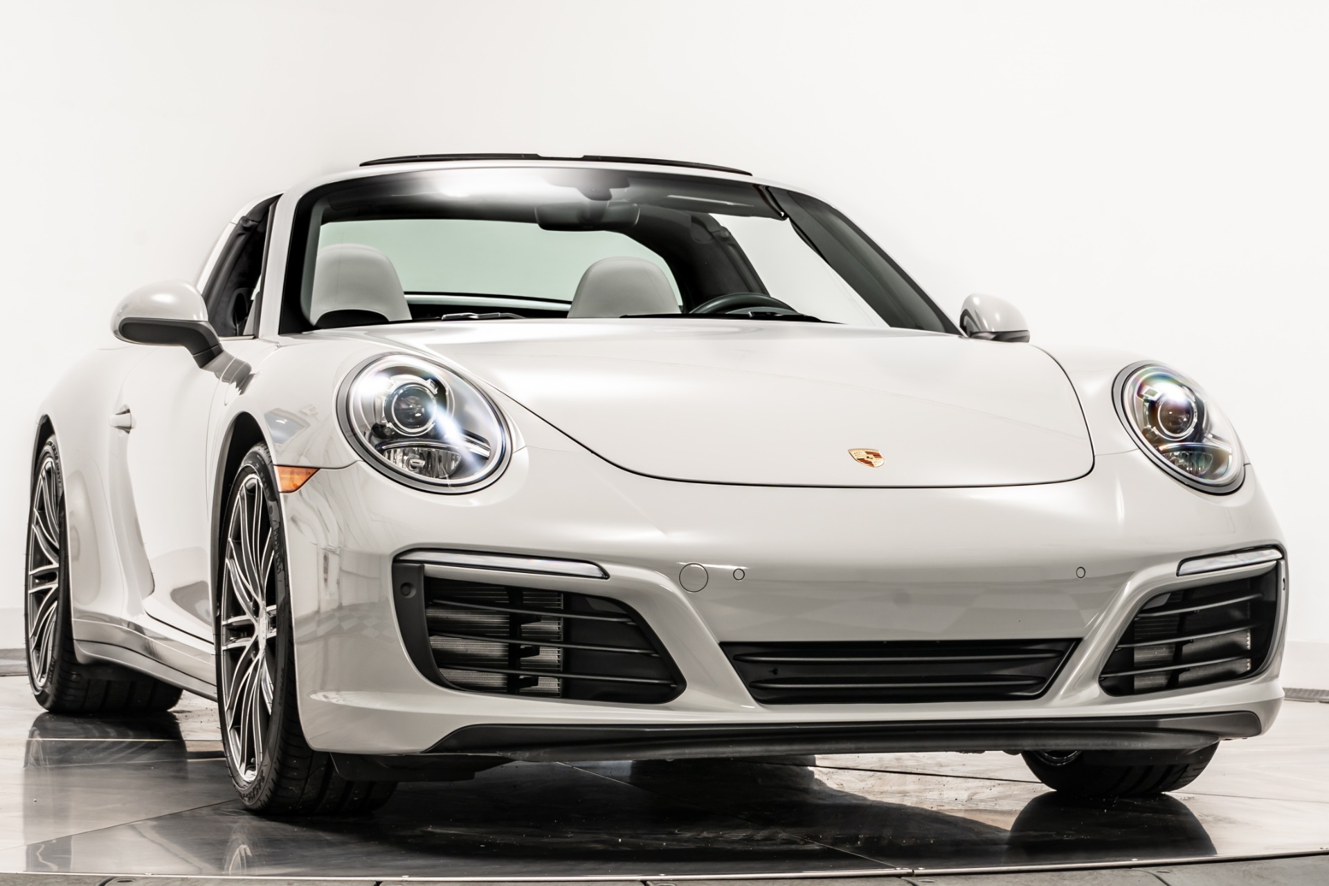 Used 2019 Porsche 911 Targa 4S in Chalk For Sale (Sold) | Marshall