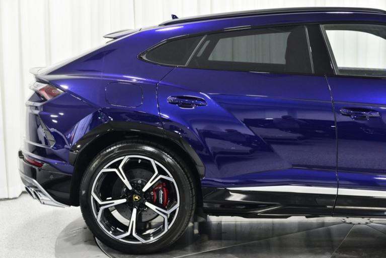 Used 2019 Lamborghini Urus in Blu Astraeus Metallic For Sale (Sold