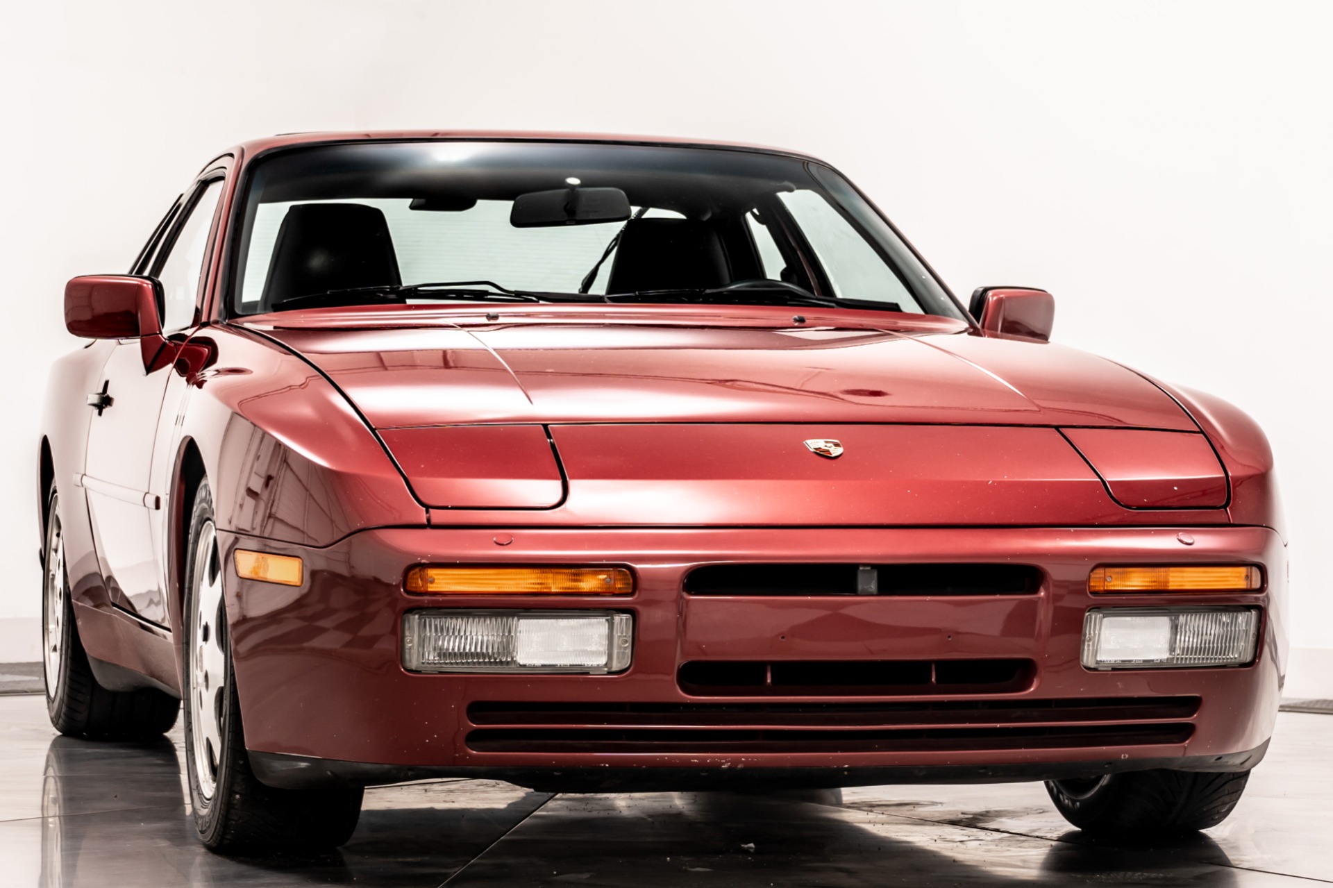 Used 1989 Porsche 944 Turbo in Velvet Red For Sale (Sold