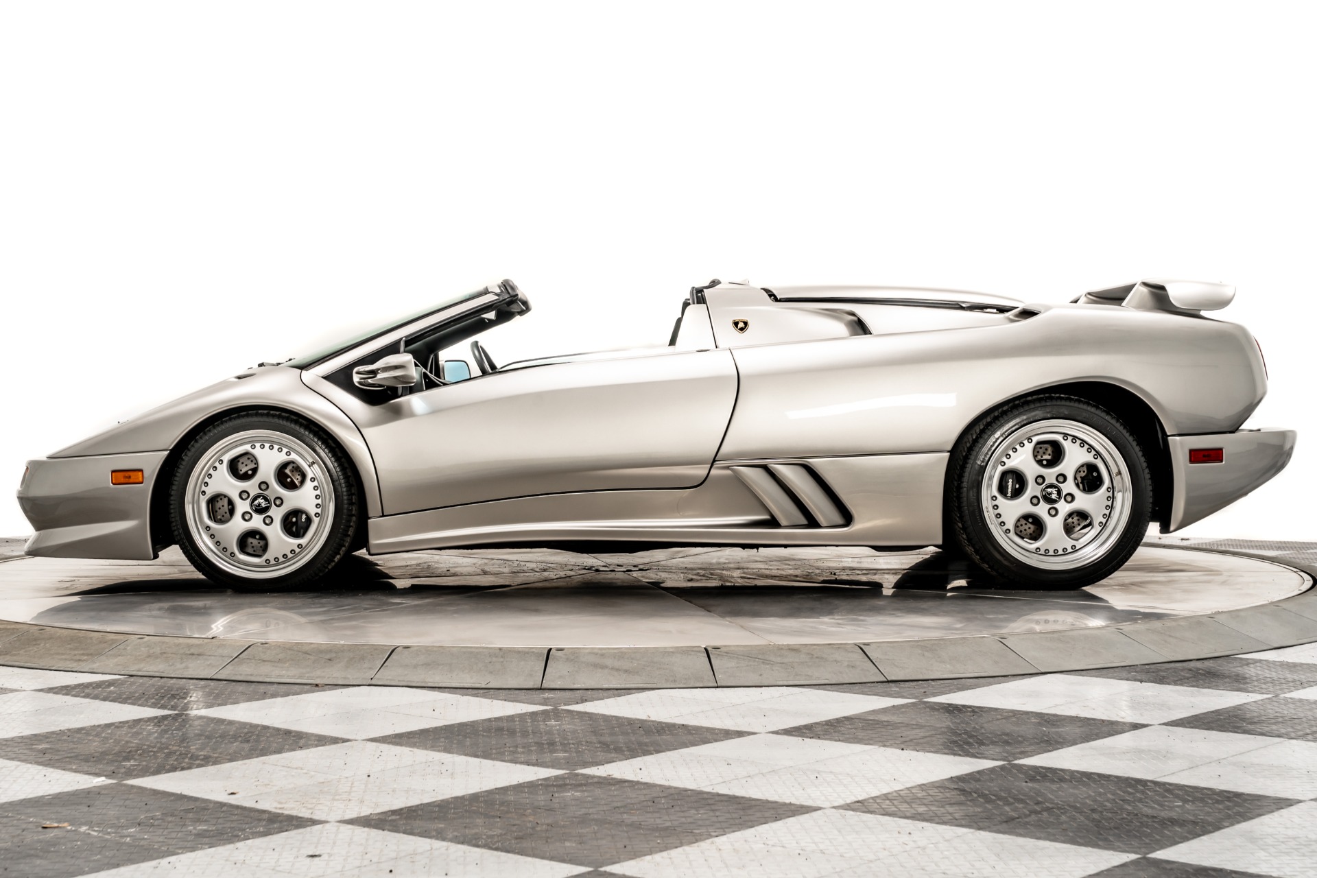 Used 1999 Lamborghini Diablo VT Roadster in Grigio Titanio For