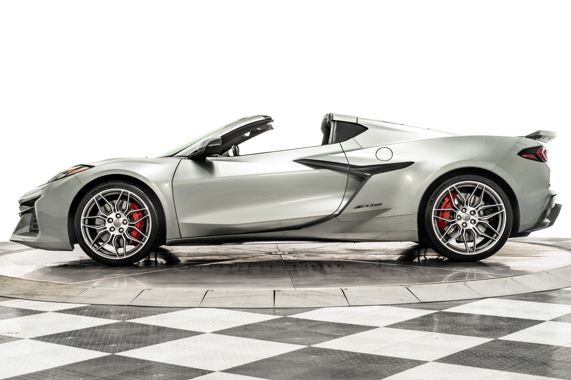 Used 2023 Chevrolet Corvette Z06 3LZ in Hypersonic Gray Metallic