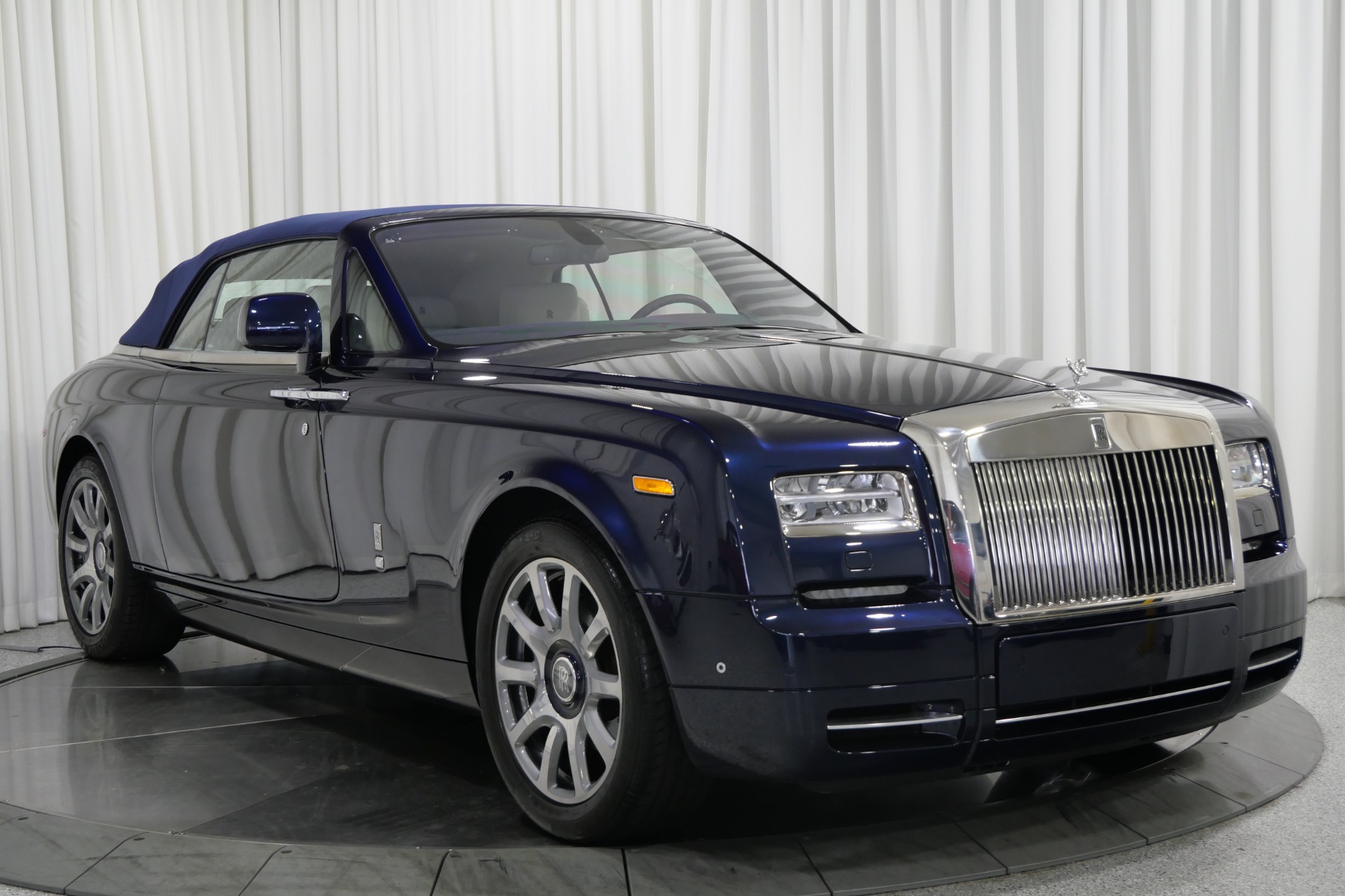 ROLLS ROYCE PHANTOM DROPHEAD COUPE rollsroycephantomcoupe2017doneonly5000kmgccdubizzle  Used  the parking