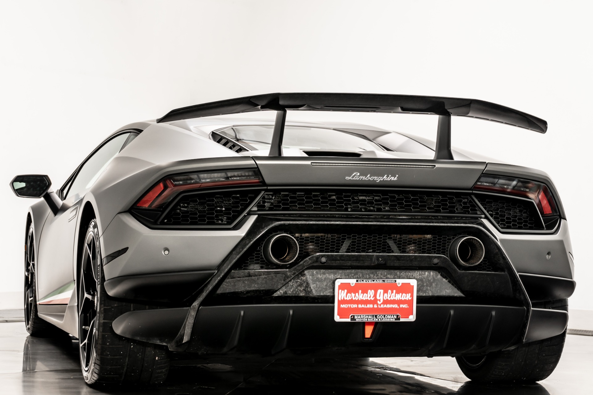 Used 2018 Lamborghini Huracan LP 640-4 Performante in Grigio