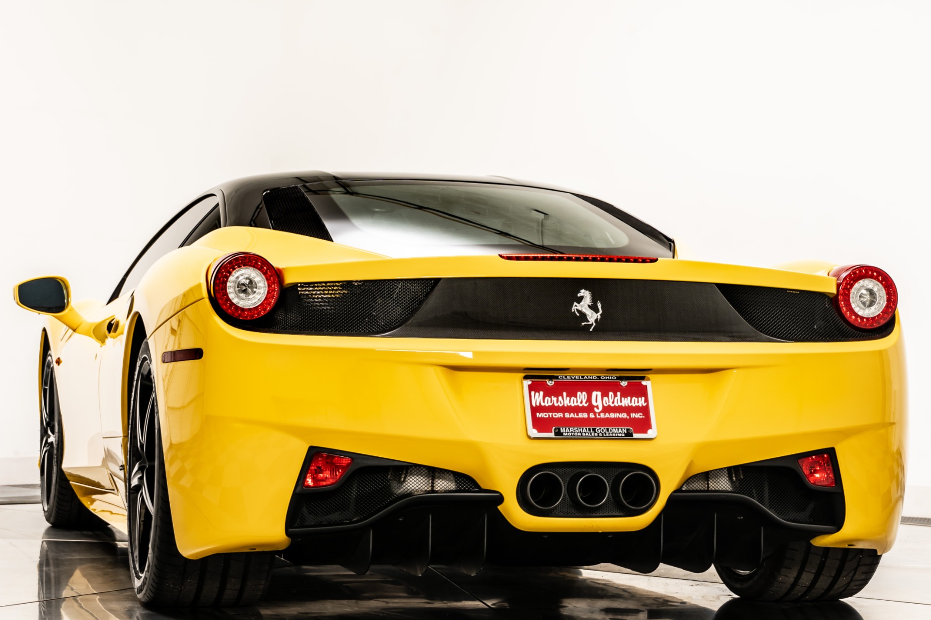 Used 2013 Ferrari 458 Italia in Giallo Modena For Sale (Sold