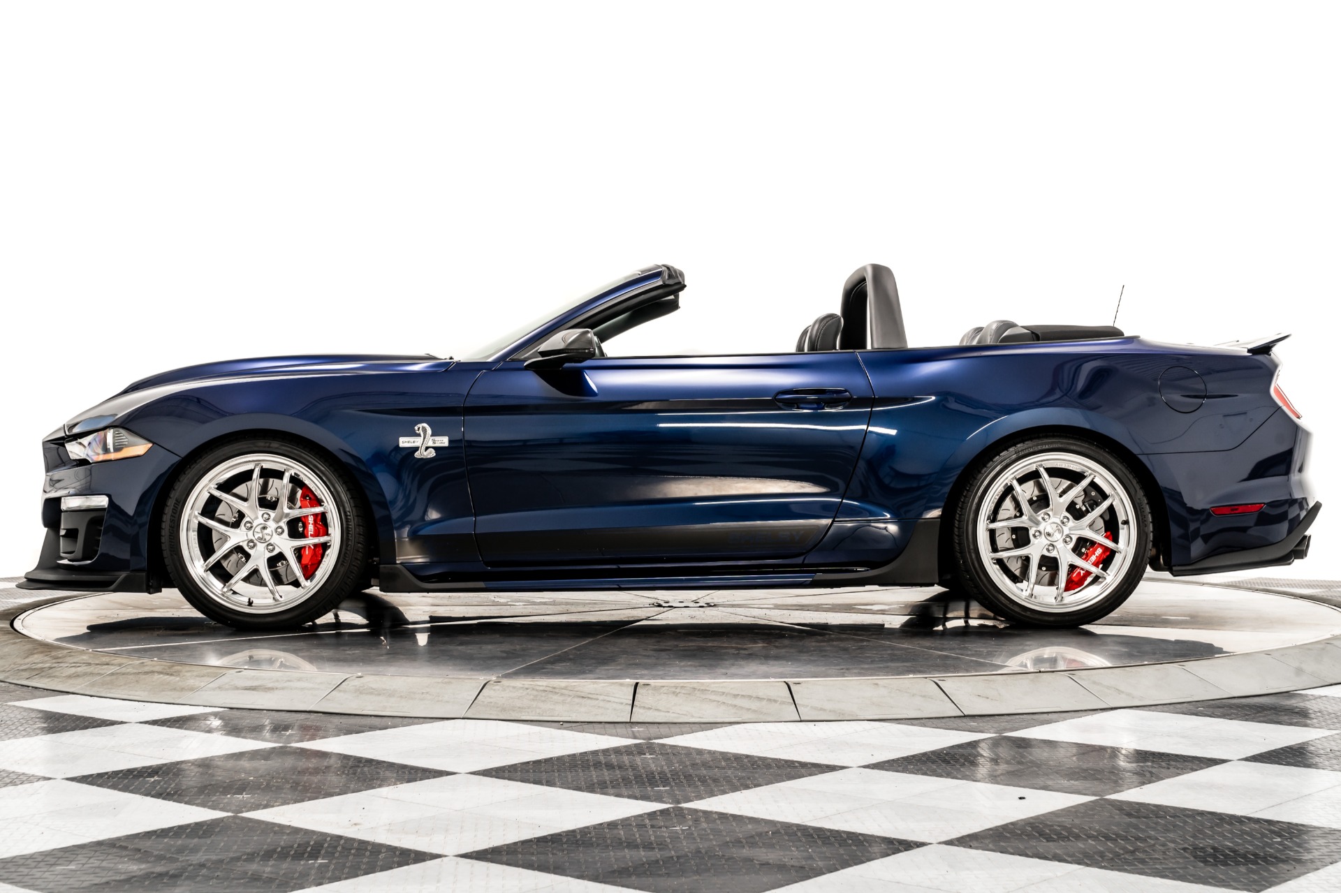 Diecast model cars Ford Mustang 1/18 GT Spirit Shelby Super Snake blue foncé/yellow Blue Hornet