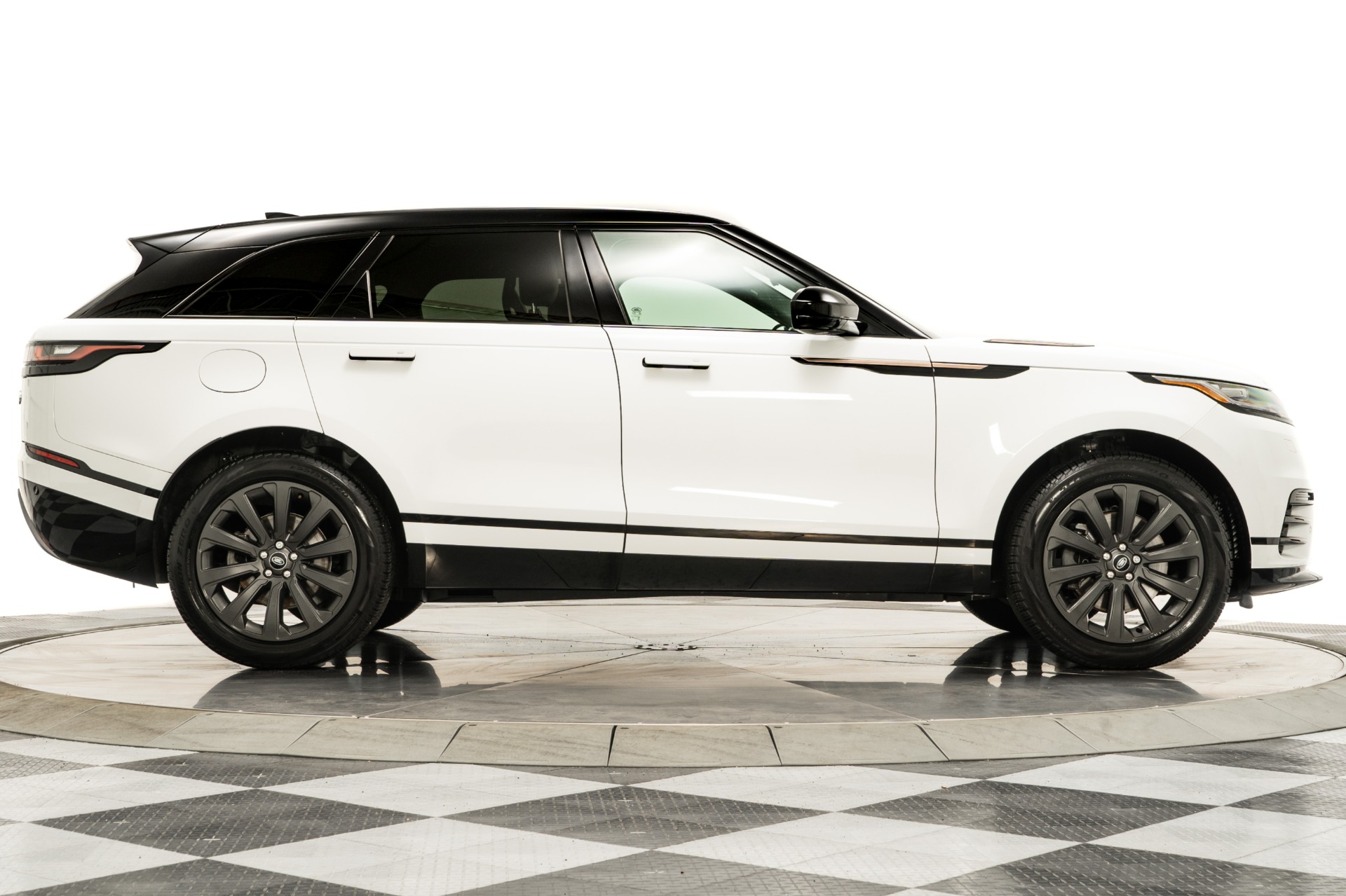 Rocker Panel Kit | LAND ROVER DISCOVERY R-DYNAMIC 2022 Rocker Panel Kit | LAND ROVER DISCOVERY R-DYNAMIC 2022