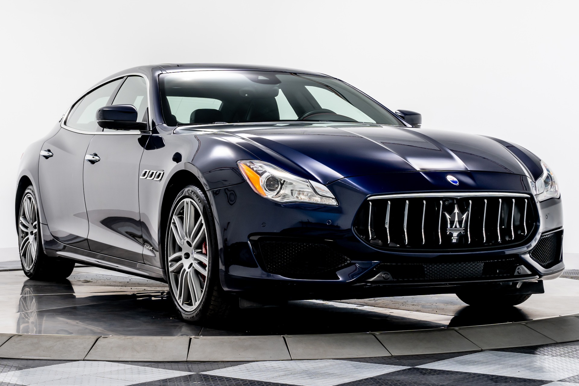 Used 2017 Maserati Quattroporte S in Blu Passione Metallic For