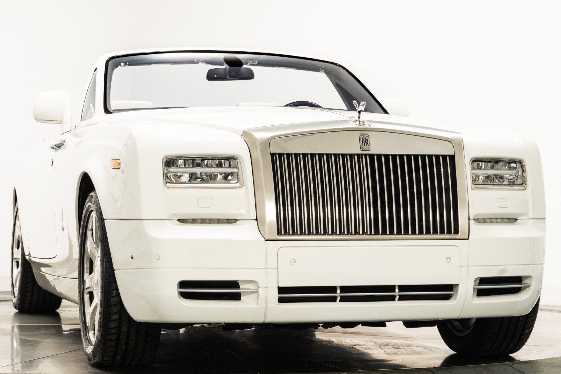 洋書 ROLLS ROYCE IN AMERICA New Rolls-Royce for Sale - Rolls-Royce Motor Cars Dallas