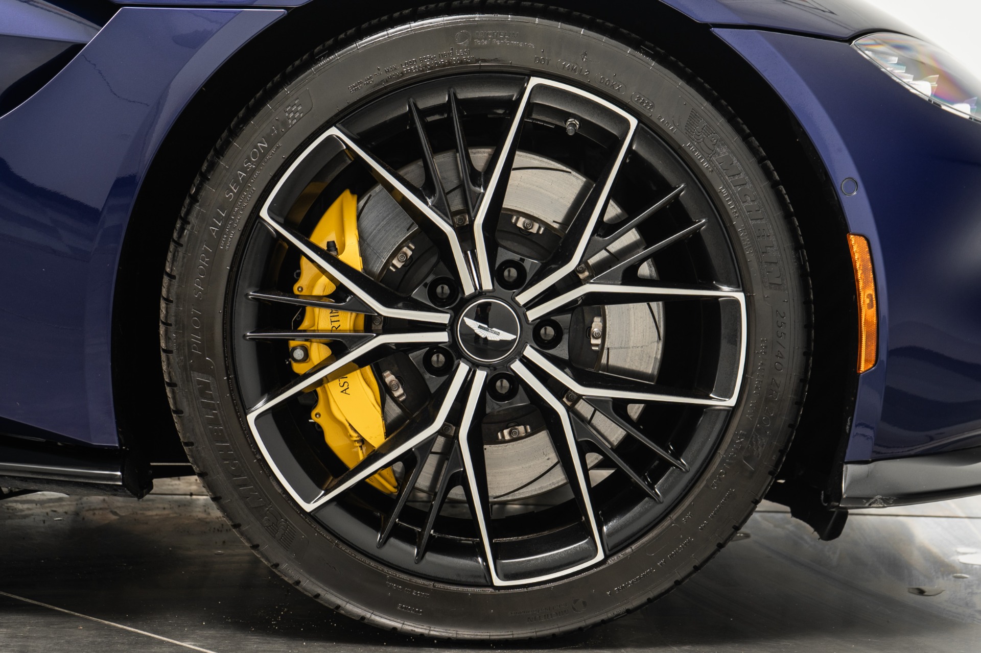 Used 2023 Aston Martin Vantage Convertible For Sale ($157,900 