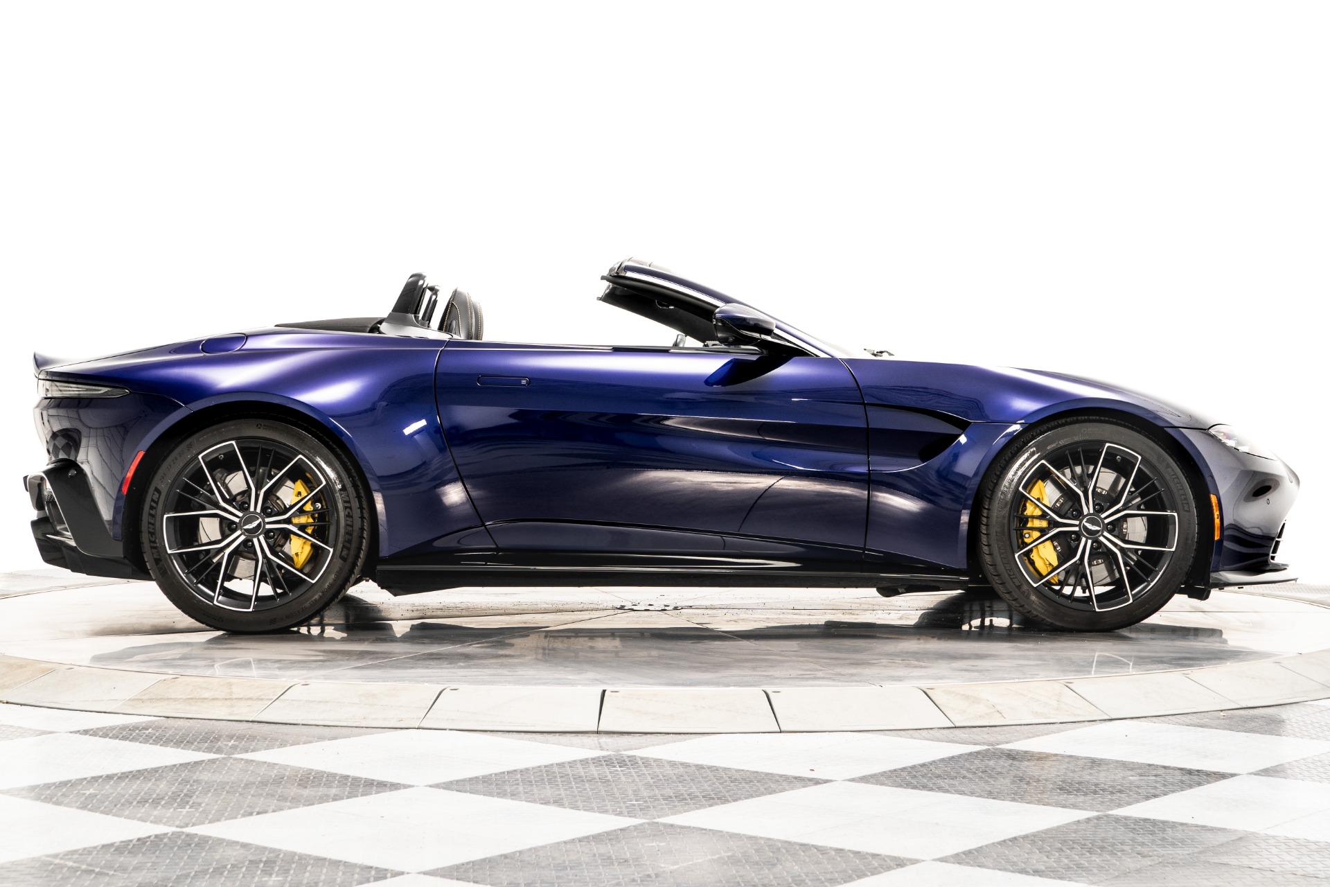 Used 2023 Aston Martin Vantage Convertible For Sale ($157,900 