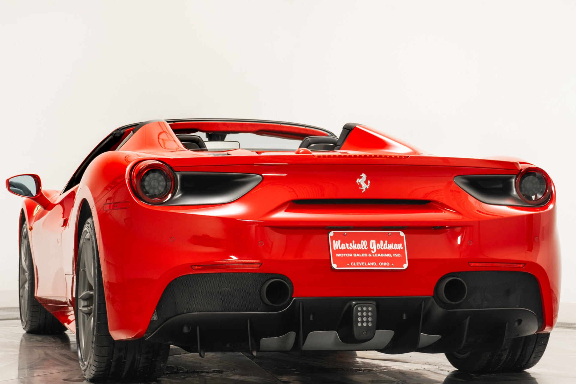 Used 2019 Ferrari 488 Spider in Rosso Corsa For Sale (Sold