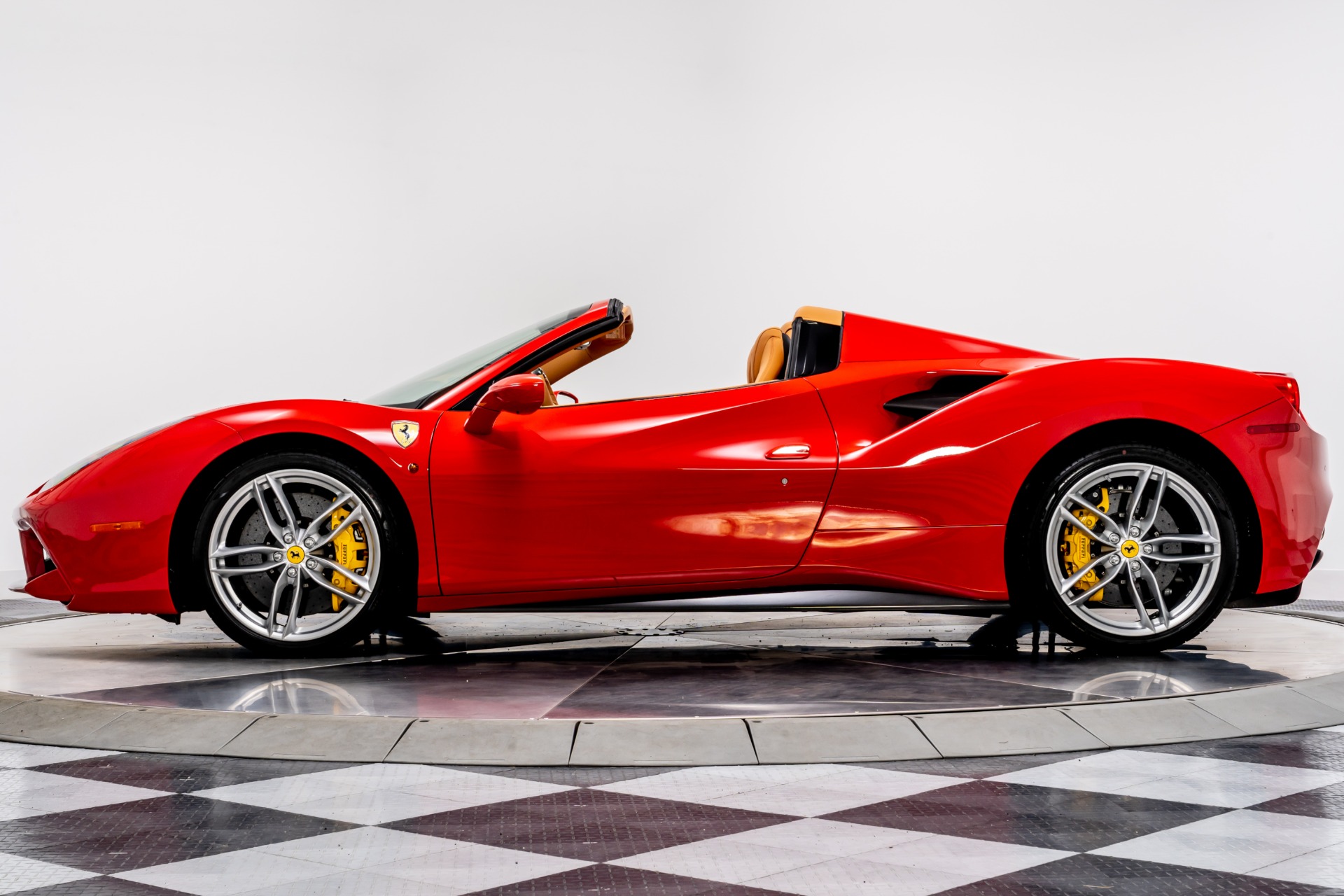 Pac-Man Ferrari 488 Spider Wrap Is All Fun and Games - autoevolution