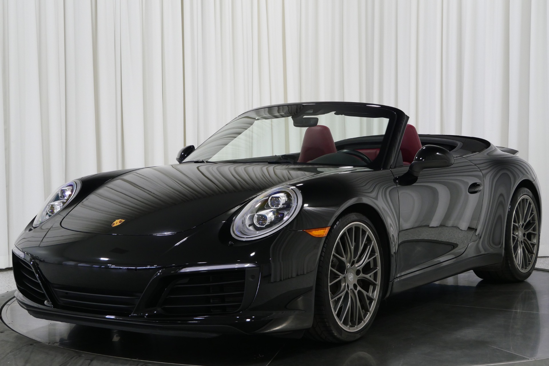 Used 2017 Porsche 911 Carrera Cabriolet in Black For Sale (Sold