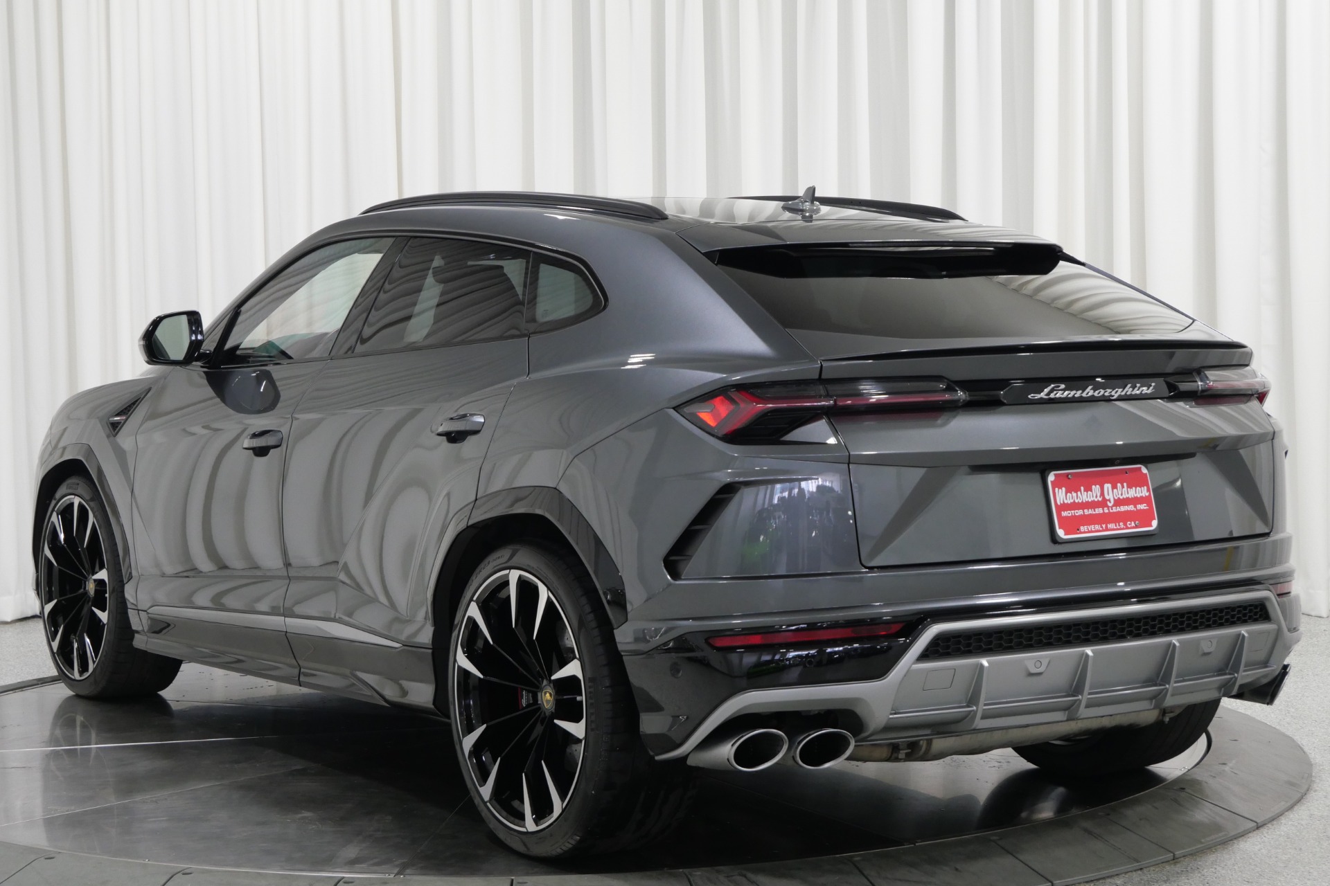 Used 2019 Lamborghini Urus in Grigio Lynx For Sale (Sold