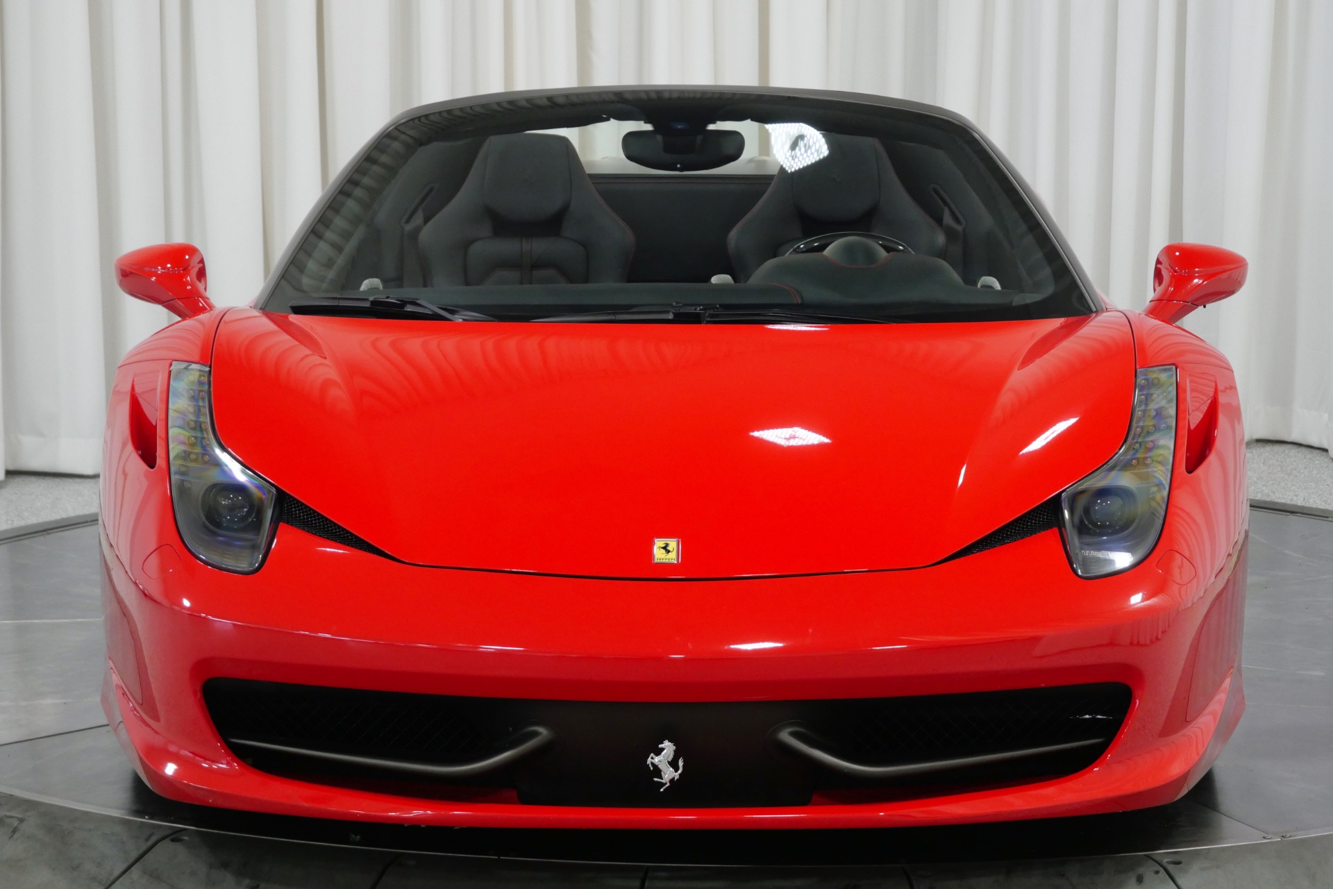 Used 2013 Ferrari 458 Spider in Rosso Scuderia For Sale