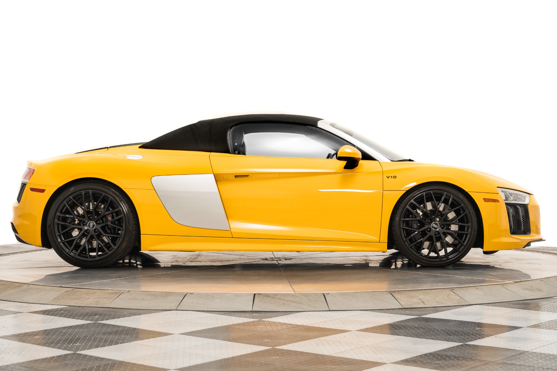 Audi R8 Spyder V10