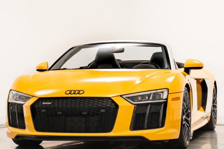 Used 2018 Audi R8 V10 Spyder in Vegas Yellow For Sale (Sold