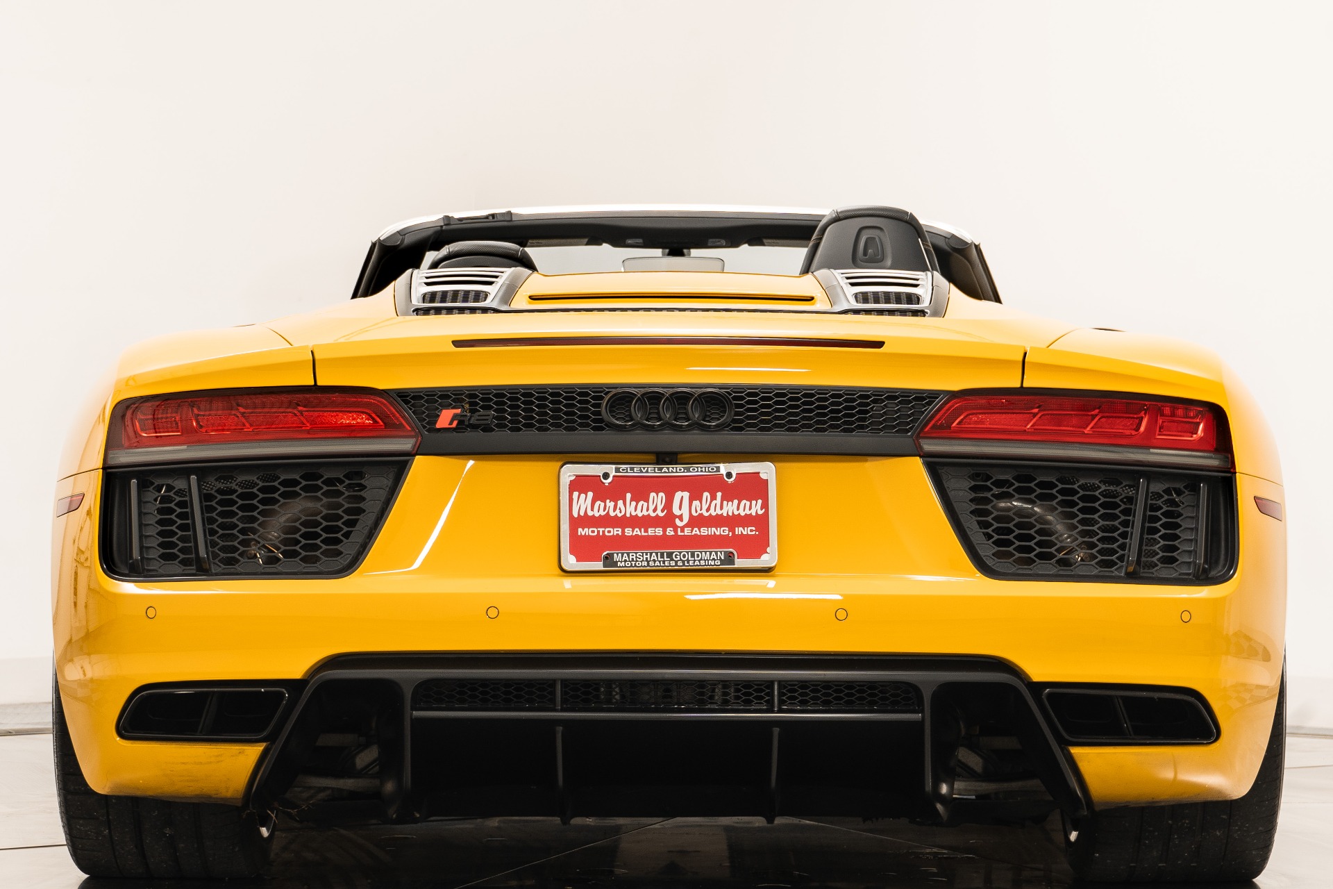 ホットウィール　2018 アウディ R8 スパイダー イエロー　8カーパック限定 ホットウィール 2018 アウディ R8 スパイダー イエロー 8カー